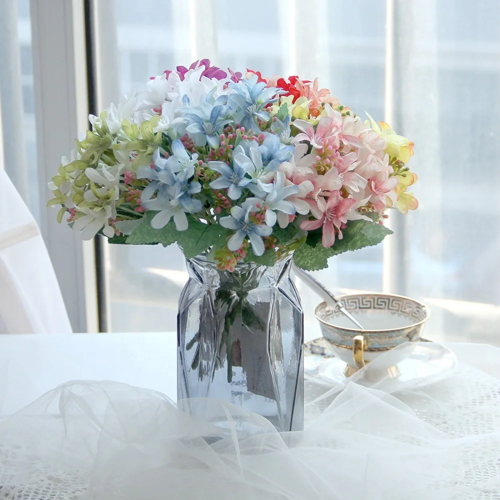 Wholesale Cheap Narcissus Artificial Flower Wedding Flowers Home Decorative Fabric Plastic Simulation Flower Natural