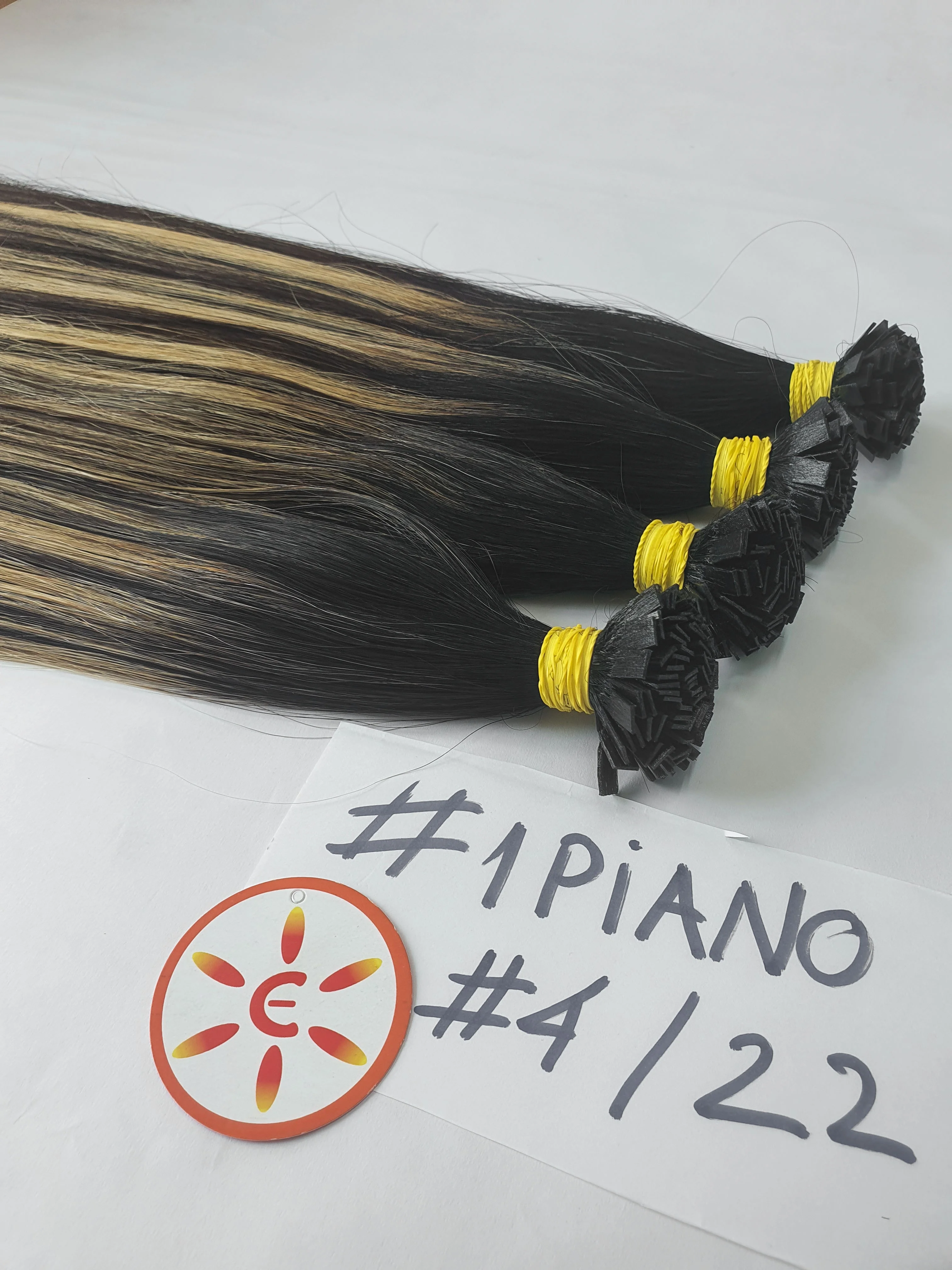 E-HAIR VIETNAM |  Our product is 2 sets of natural black hair, but 1 set is combined with other colors to create a novelty