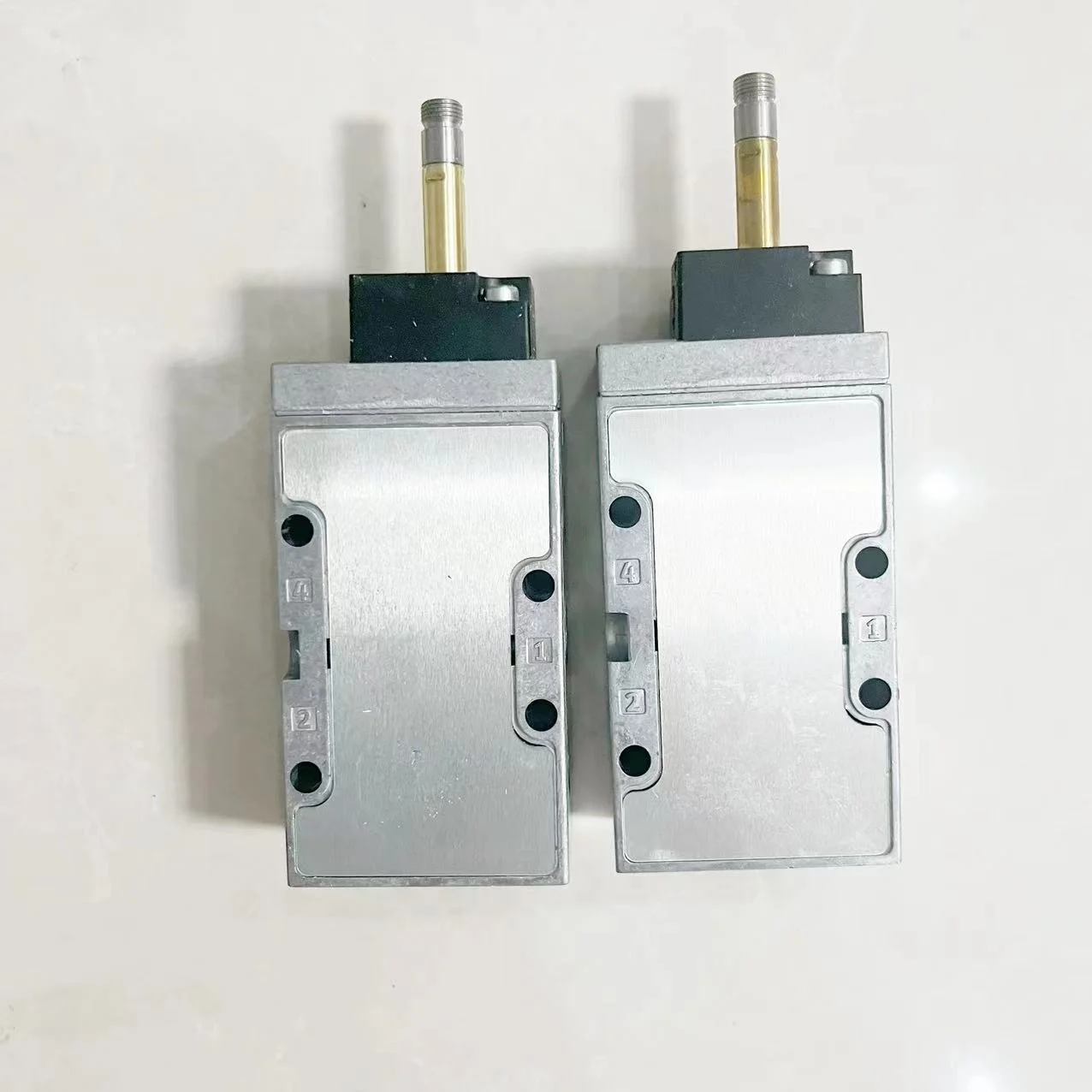 New original solenoid valve MFH-5-1/8-B  high-quality directional valve with reasonable price and fast delivery