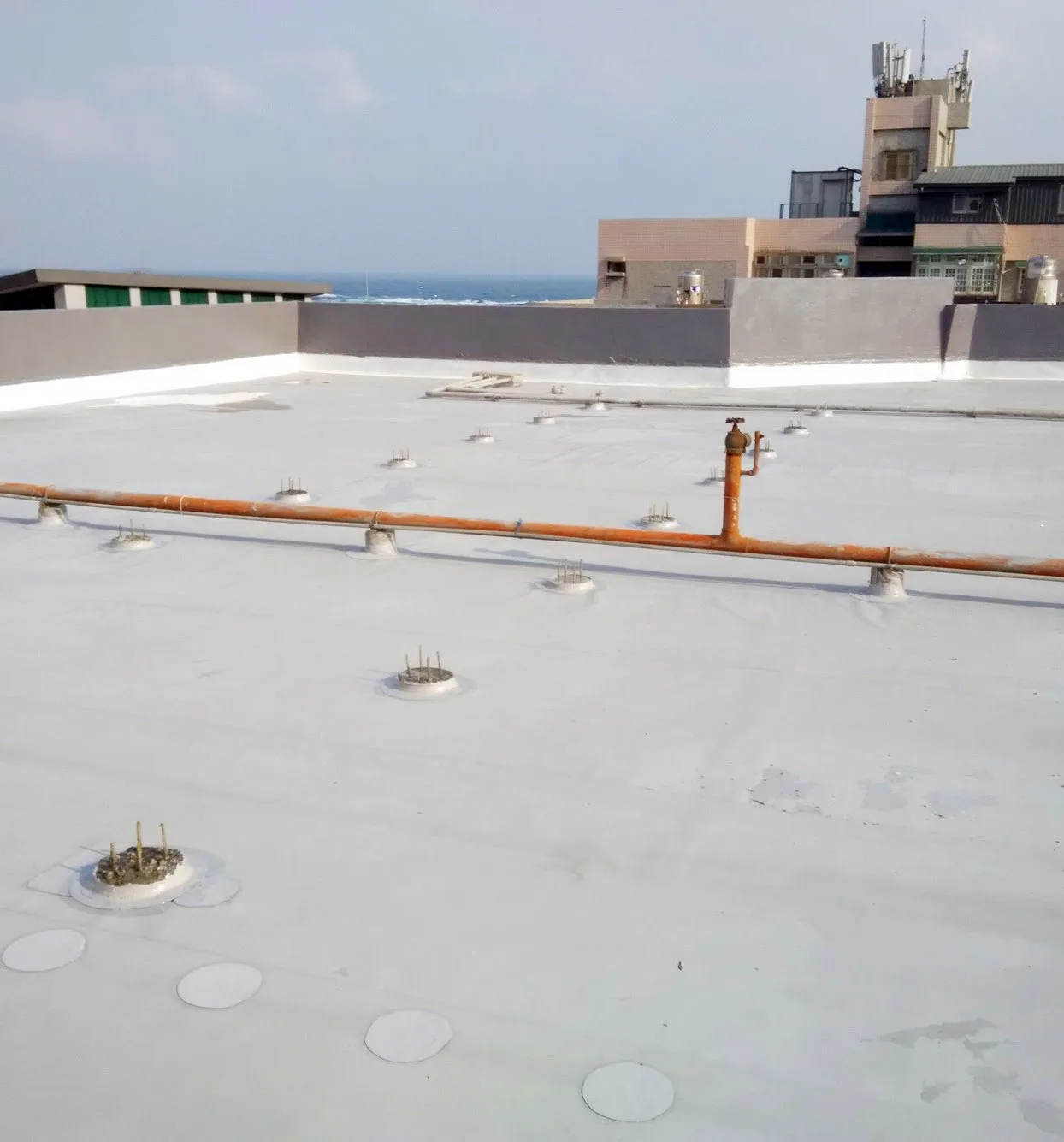 Taiwan supplier under roof waterproof membrane price 1.0mm/1.5mm/2.0mm/40mil/60mil/80mil width 2.1M/6.9ft