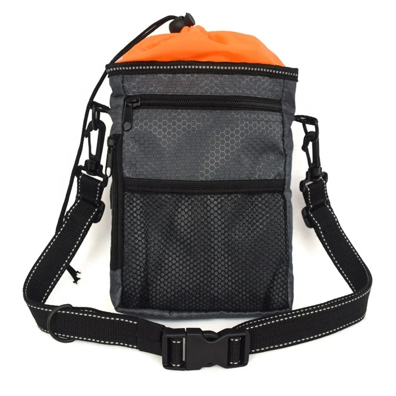 Multifunctional pet training bag adjustable waist bag for walking the dog sewing pet dog treat pouch