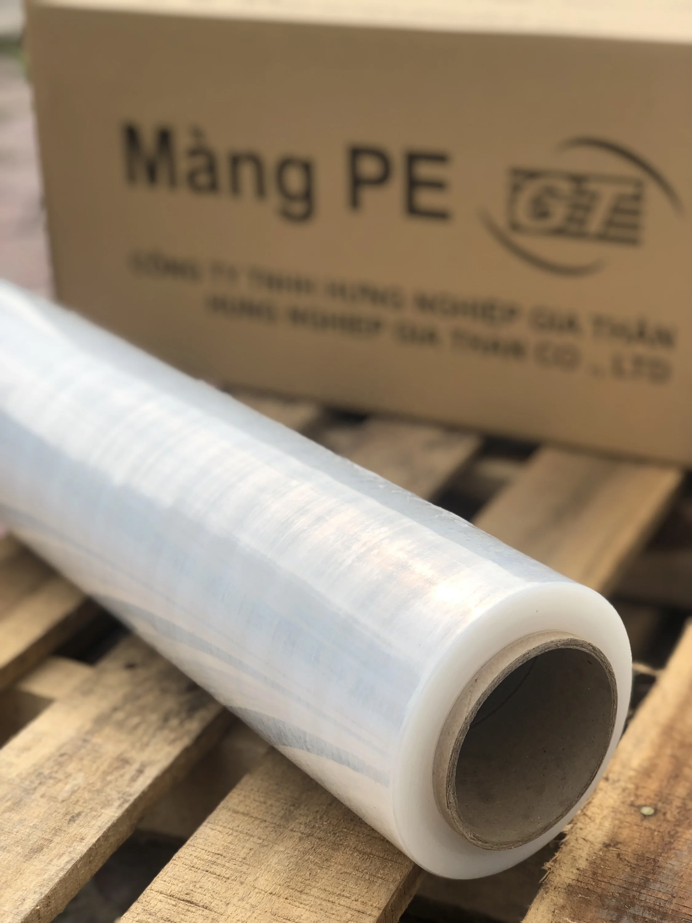500mm 23mic 20mic Hand Strech Wrap Film para palet Estensibile 17 micron for pallet wrapping