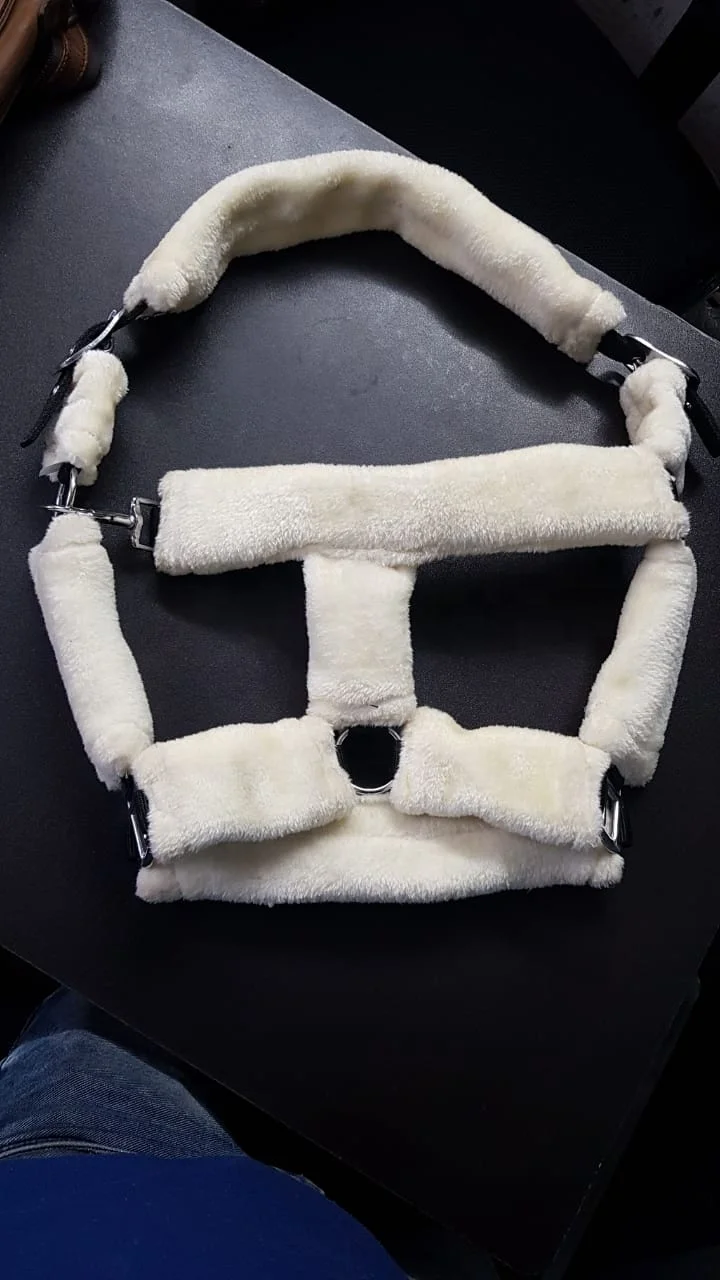 SMART NYLON HORSE HALTER  WITH MINK FUR COVERED , CUSTOMIZED HORSE HALTER , POLYPROPYLENE HORSE HALTER WITH MINK FUR COVERED