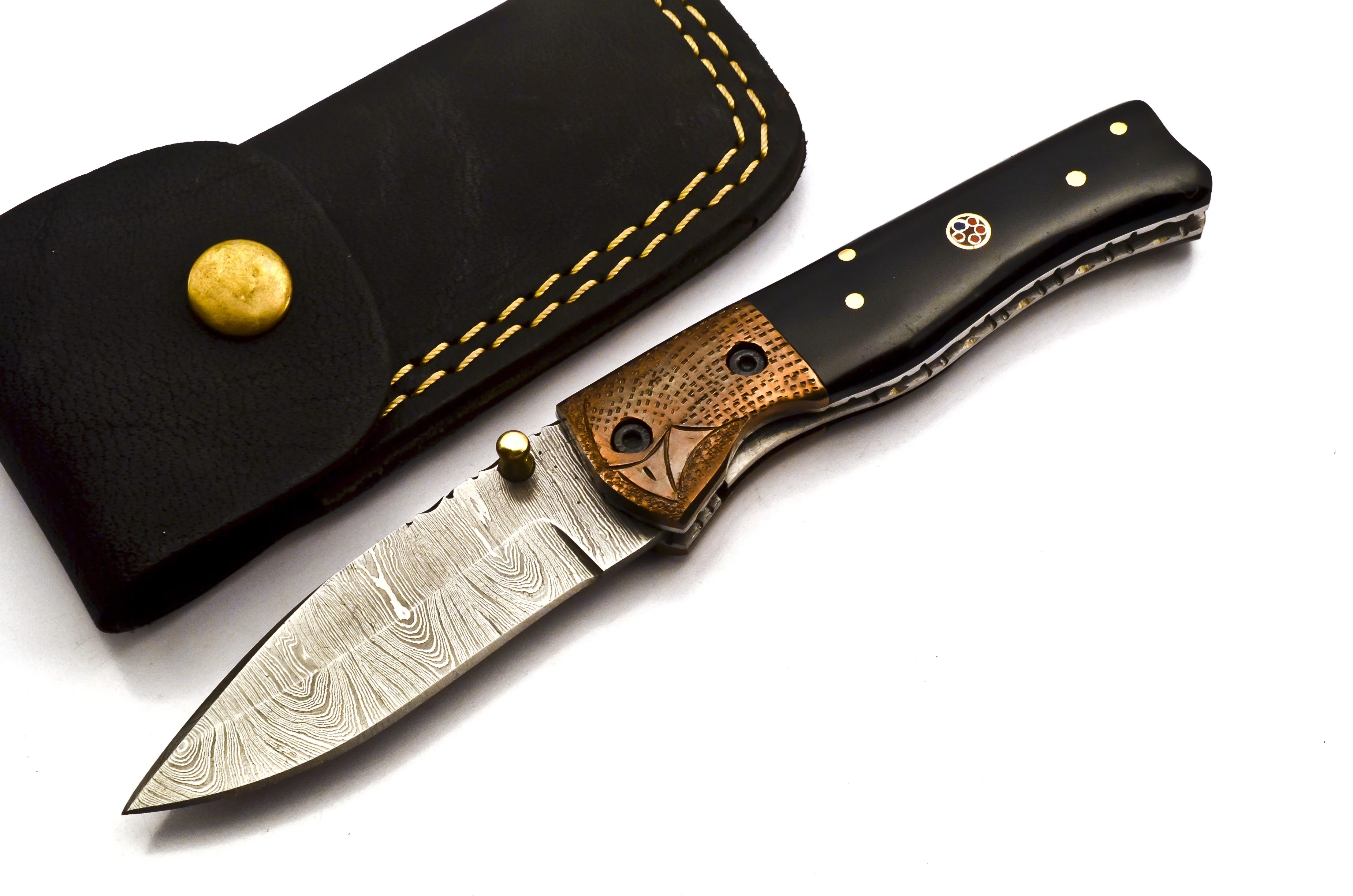 Складной карманный нож из дамасской стали с поворотным узором для повседневного использования черной ручкой микрокарты.