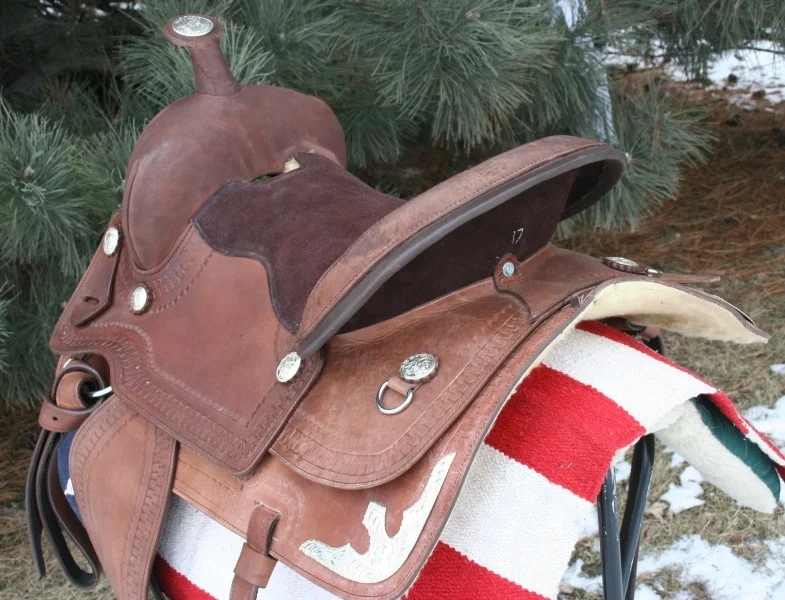 High Quality Western Style Work Saddle with Matching Headstall and Breastplate for Horse Riding Classic English Type