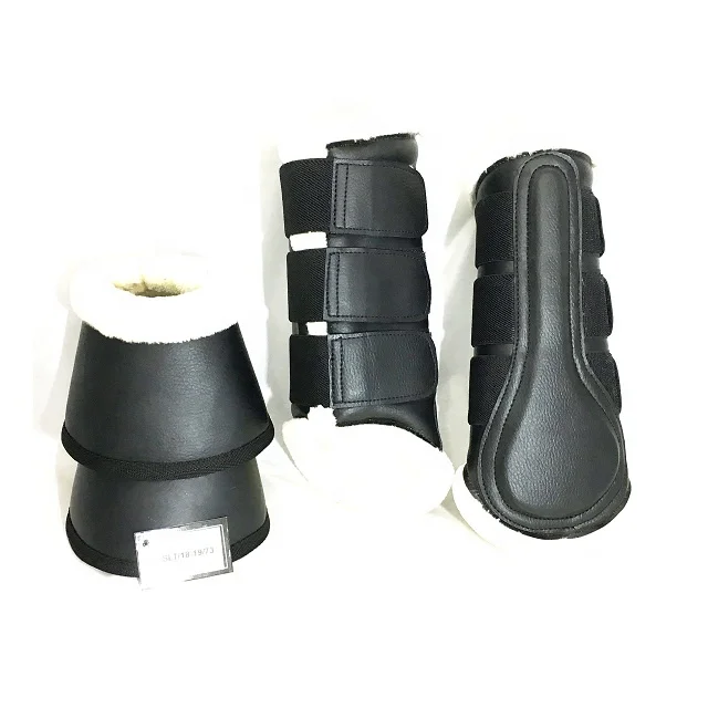 Блестящие ботинки для лошадей.