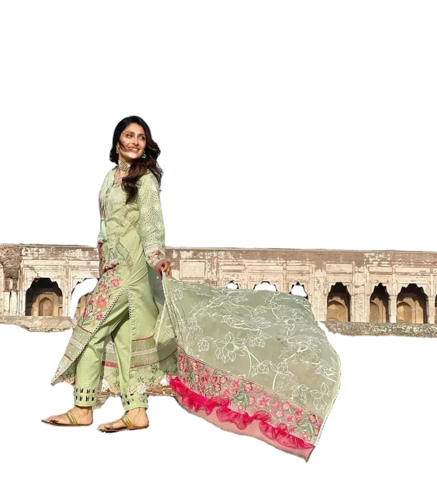 Latest  Wholesale Pakistani embroidered women wedding wears customized color size best stitching quality