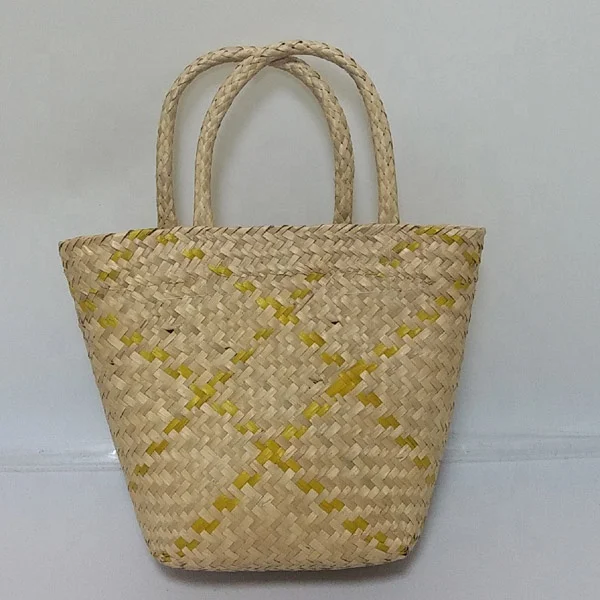 Eco-friendly  wicker craft woven fiber material woven storage  shopping seagrass bag vietnam manufacture beach gift bag