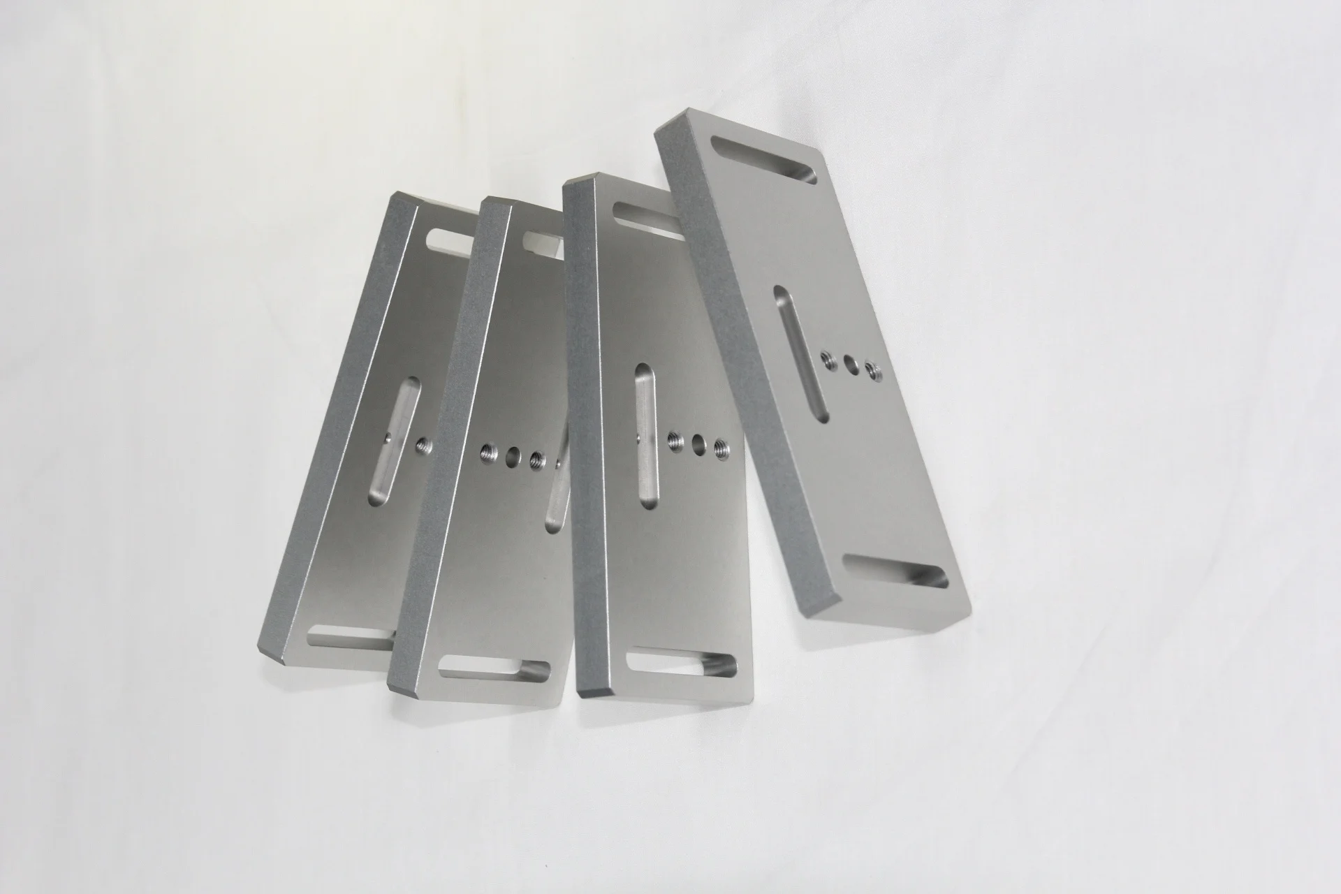 High precision stainless steel/brass machining center metal part cnc service