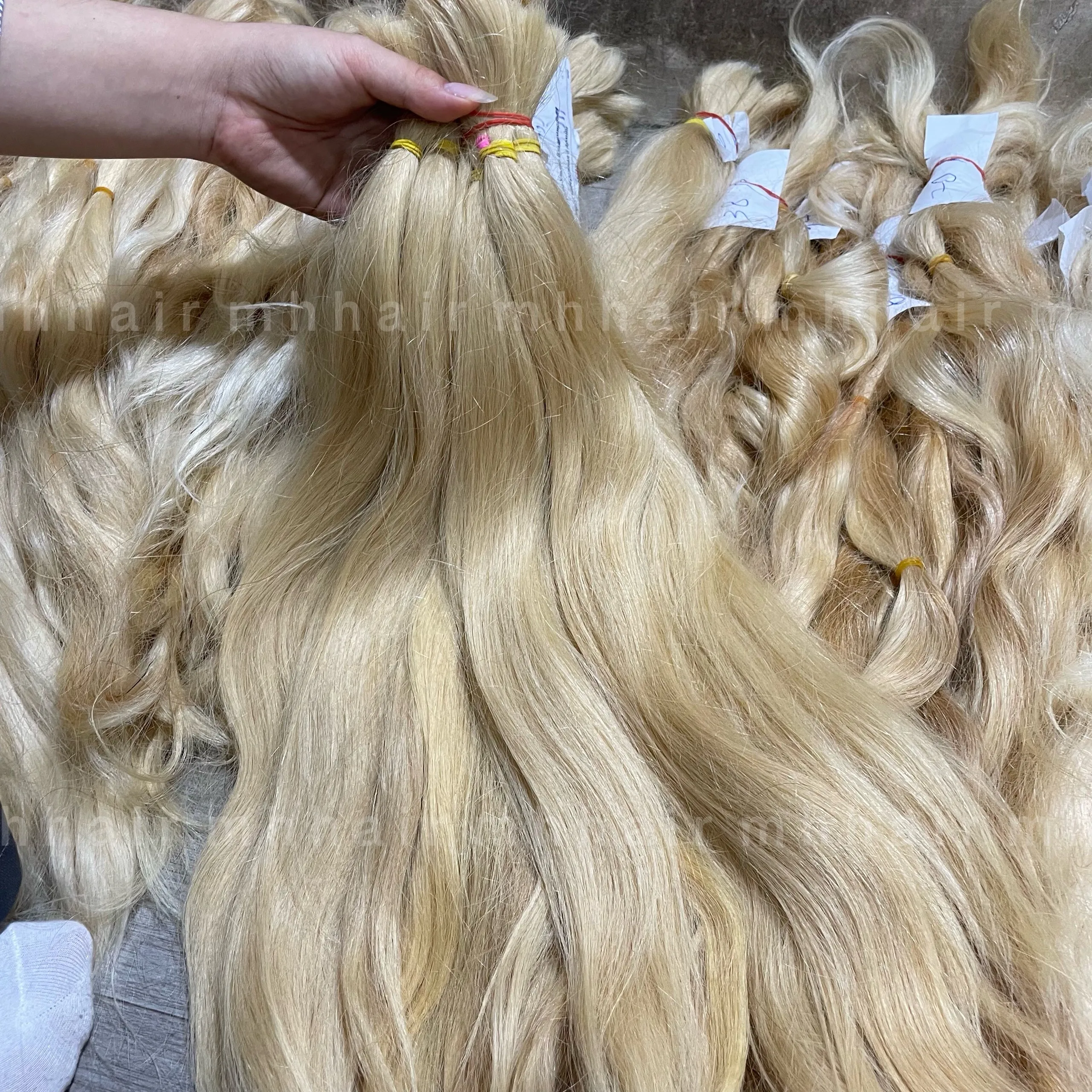 MH TRUST Best Seller Thick Bottom Remy Hair Extensions Blonde Bundle Weft 613 Color Human Remy Hair, No shedding, tangle free