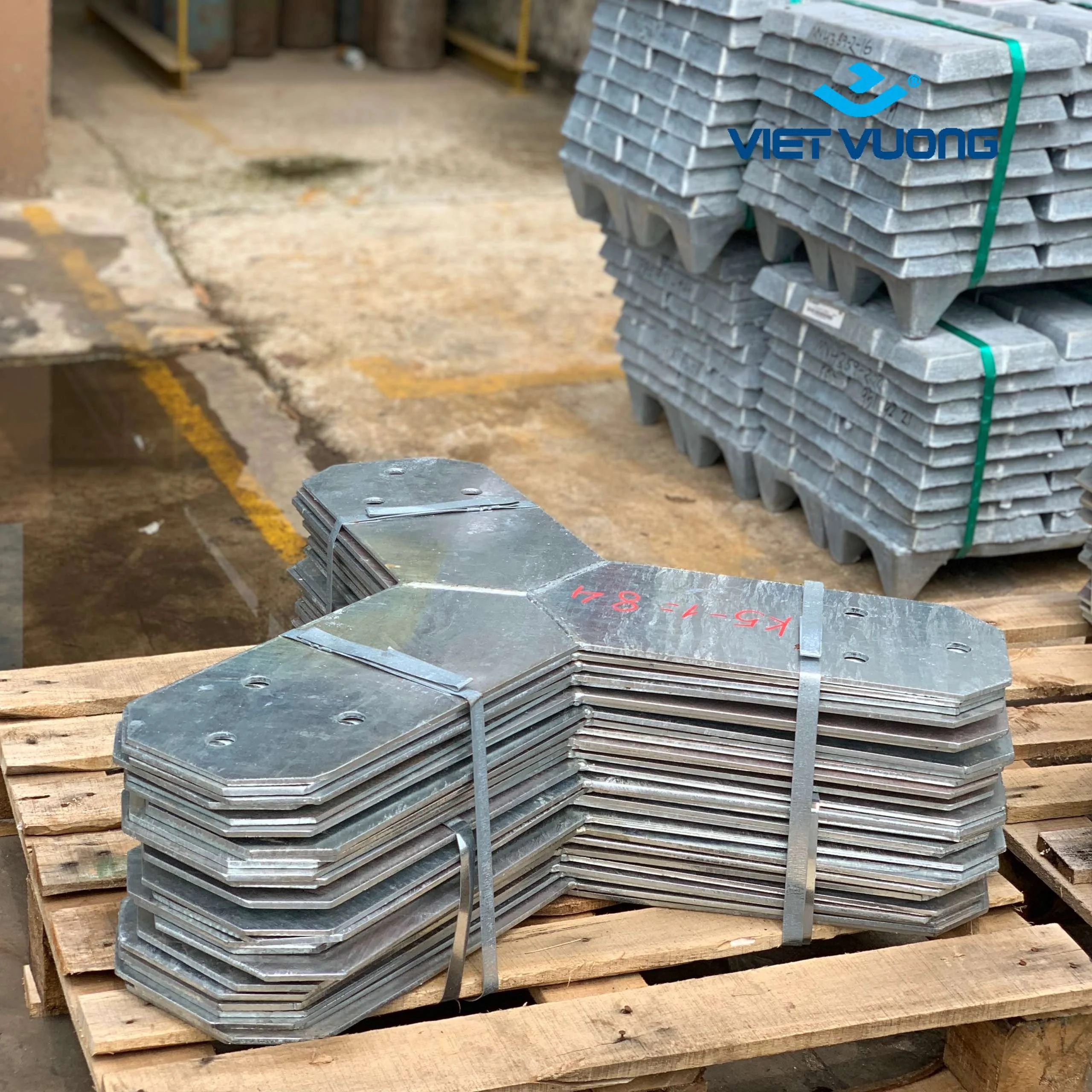 Zinc Hot Dip Premium 110kV Electric tower transmission equipmentsMade of Steel  from Vietnam