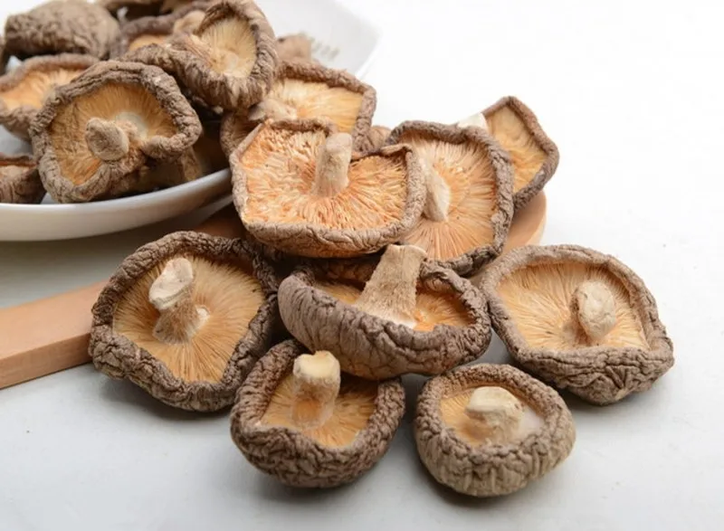 HIGH QUALITY ORGANIC DRIED SHIITAKE MUSHROOM// Ms. Jennie (W/A: +84 358485581)