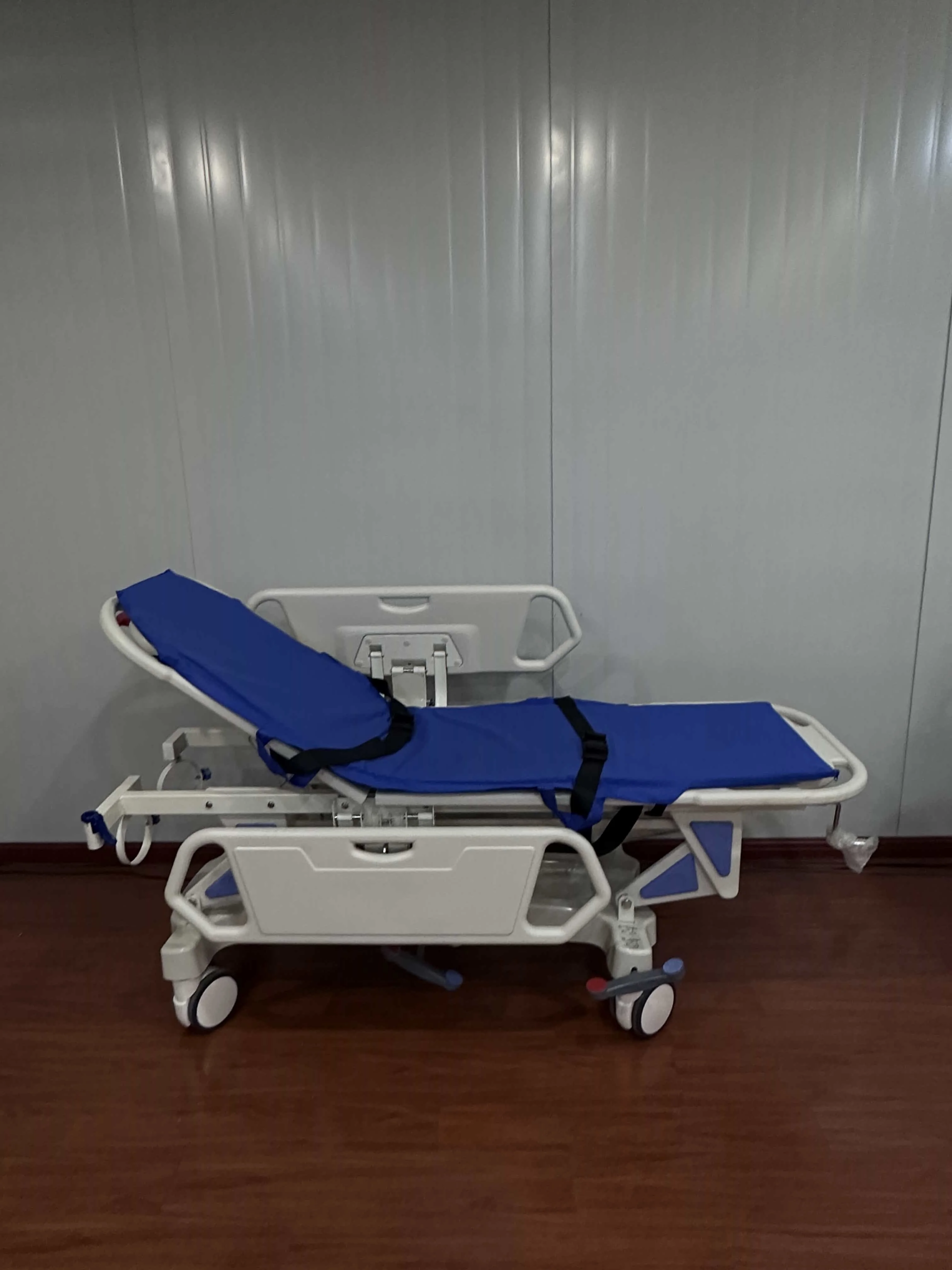 Manual Multifunctional Hospital Emergency Patient Transfer Bed with Direct Factory Wholesale Price