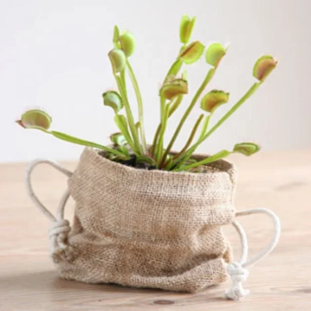 Eco friendly customized quality printed burlap jute drawstring bag High Quality Wholesale Hessian Drawstring Gift Bag