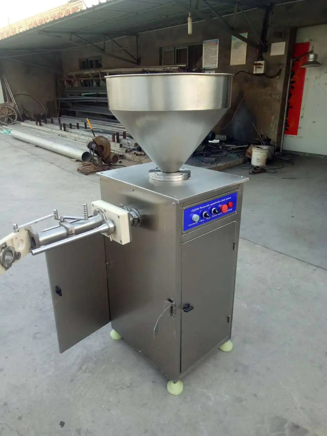 sausage stuffer (3).jpg