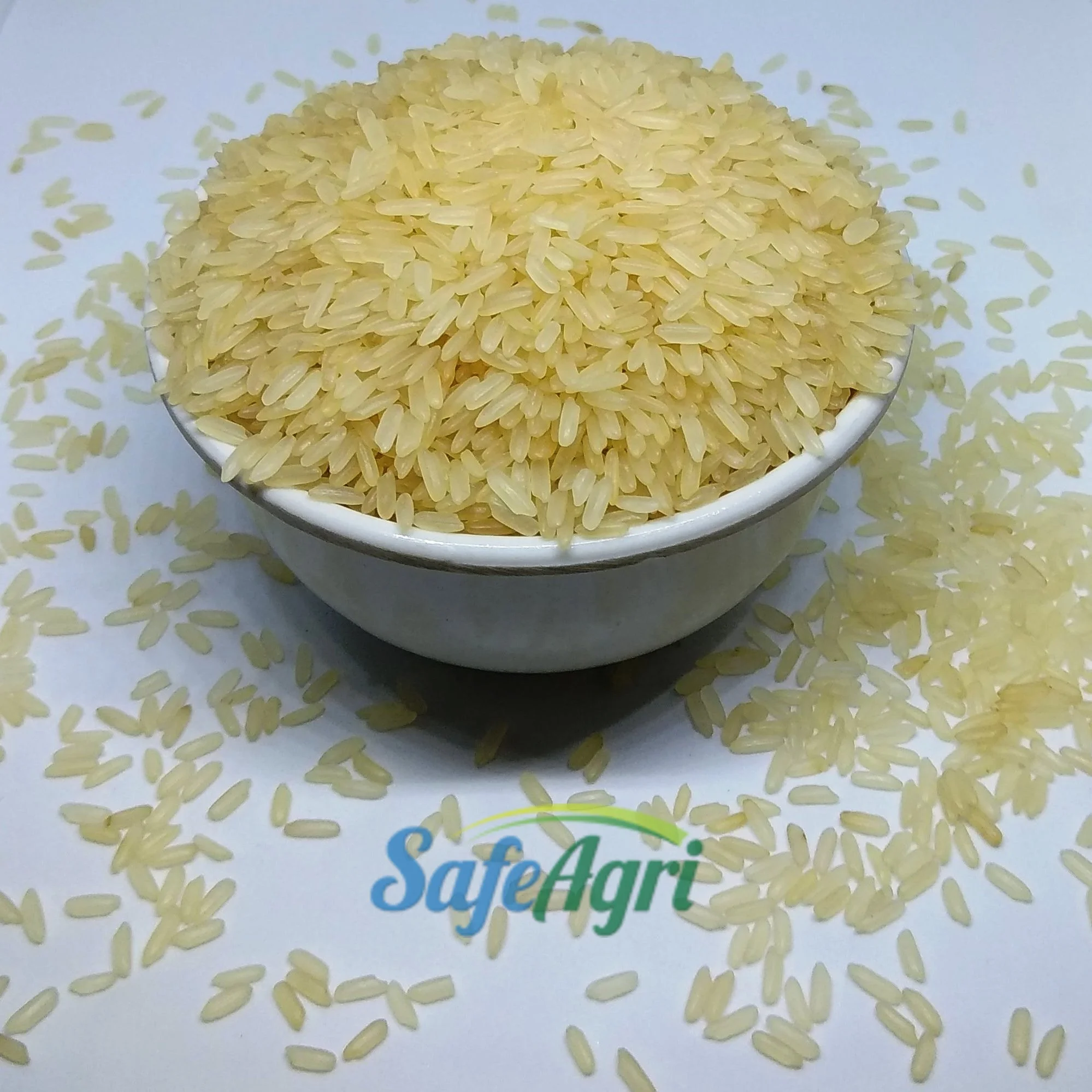 Пропаренный рис длиннозерный рис премиум качества длиннозерный пропаренный рис 5% сломанный Ir-64 проверенный поставщик 1 смесь сливочного объявления