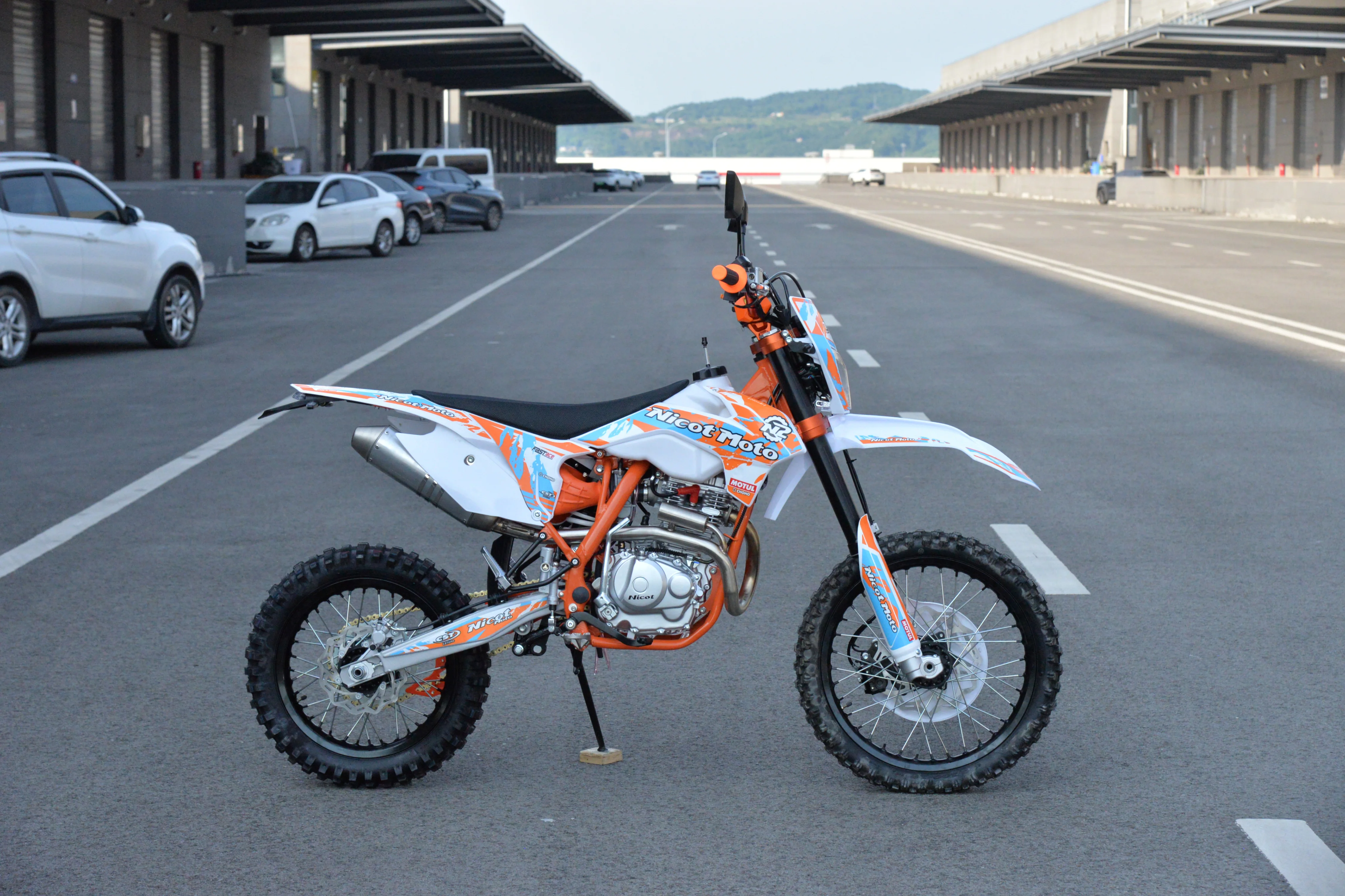 Nicot 250cc Off-road Motorcycle Enduro Dirt Bike Motocross For Adult 1340mm Wheelbase Factory Price