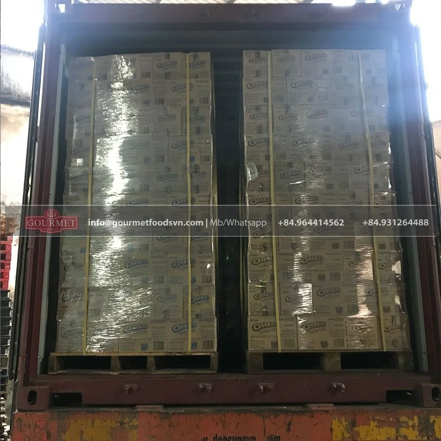 Oreo Cadbury Pikachuu Chocolate Pie  360g/ Wholesale Oreo Pie with Chocolate Vietnam