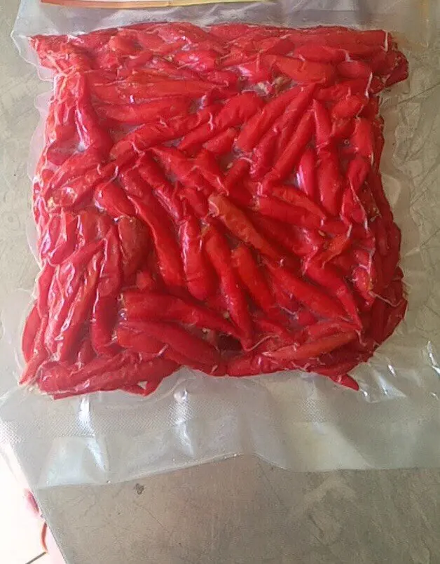 High Quality Bulk FRESH & FRONZEN RED SPICY CHILI from VIETNAM - Wholesale Price with Free Tax Hot Offer!