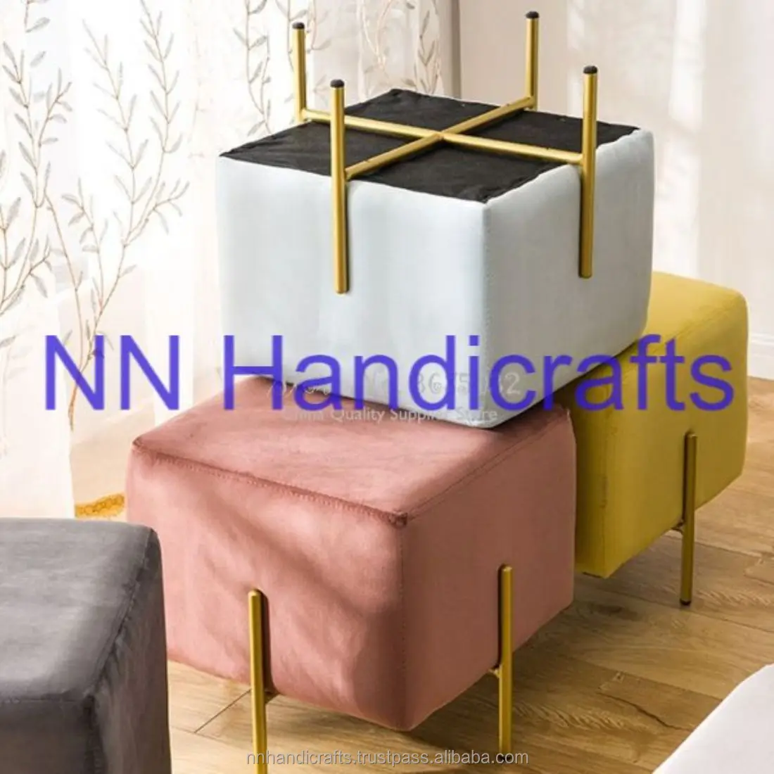 Direct Wholesaler Aluminium Metal Silver Color Matte Finished Square With White Fabric Top Seat Bench Kitchen Fixed Restaurant