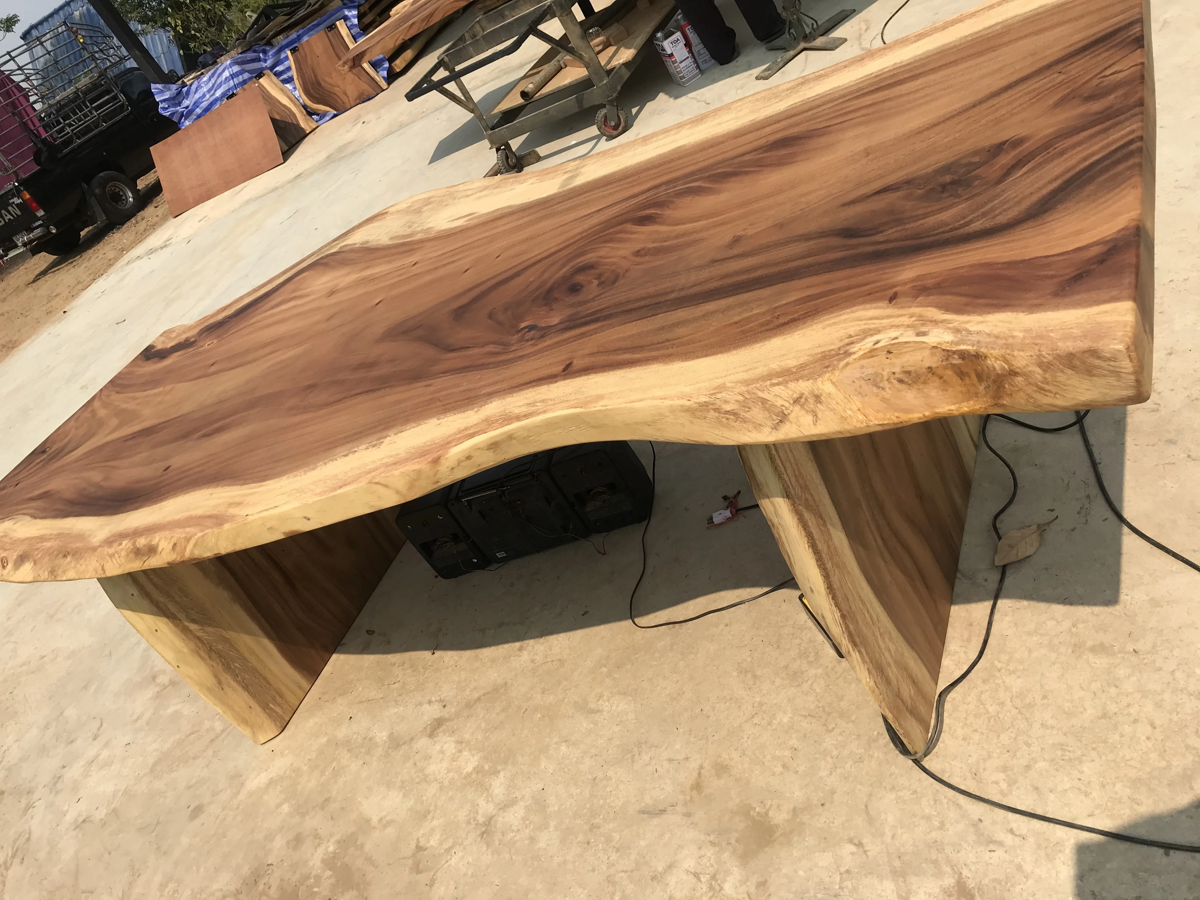 Wood dining , Acacia wood , Monkey Pod wood Good quality live edge acacia walnut slabs wood rustic dining table top Custom Made