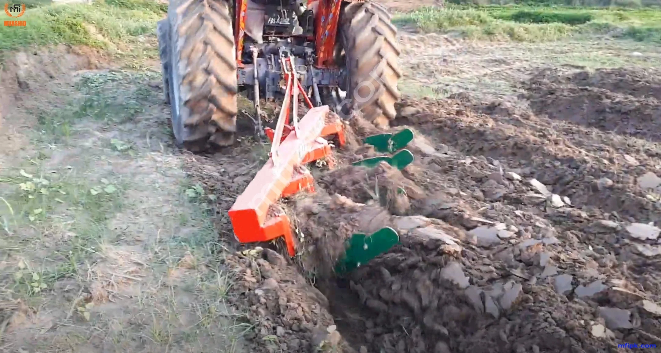 Mould Board Plough For Primary Tillige