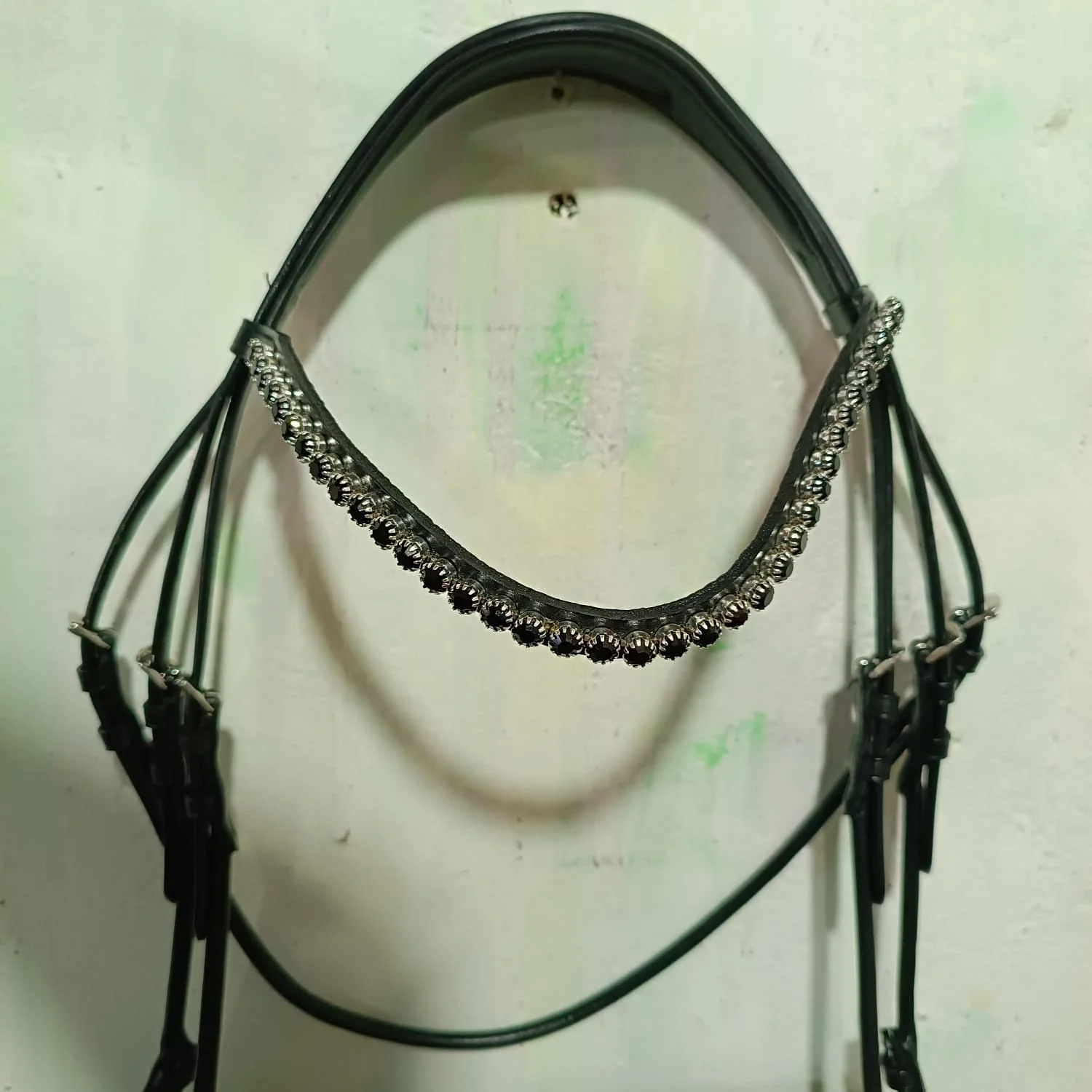Luxury Equestrian Horse Soft Padded Bridle With Crystal Chain And Patent Leather Top Indian Wholesale Manufacturer
