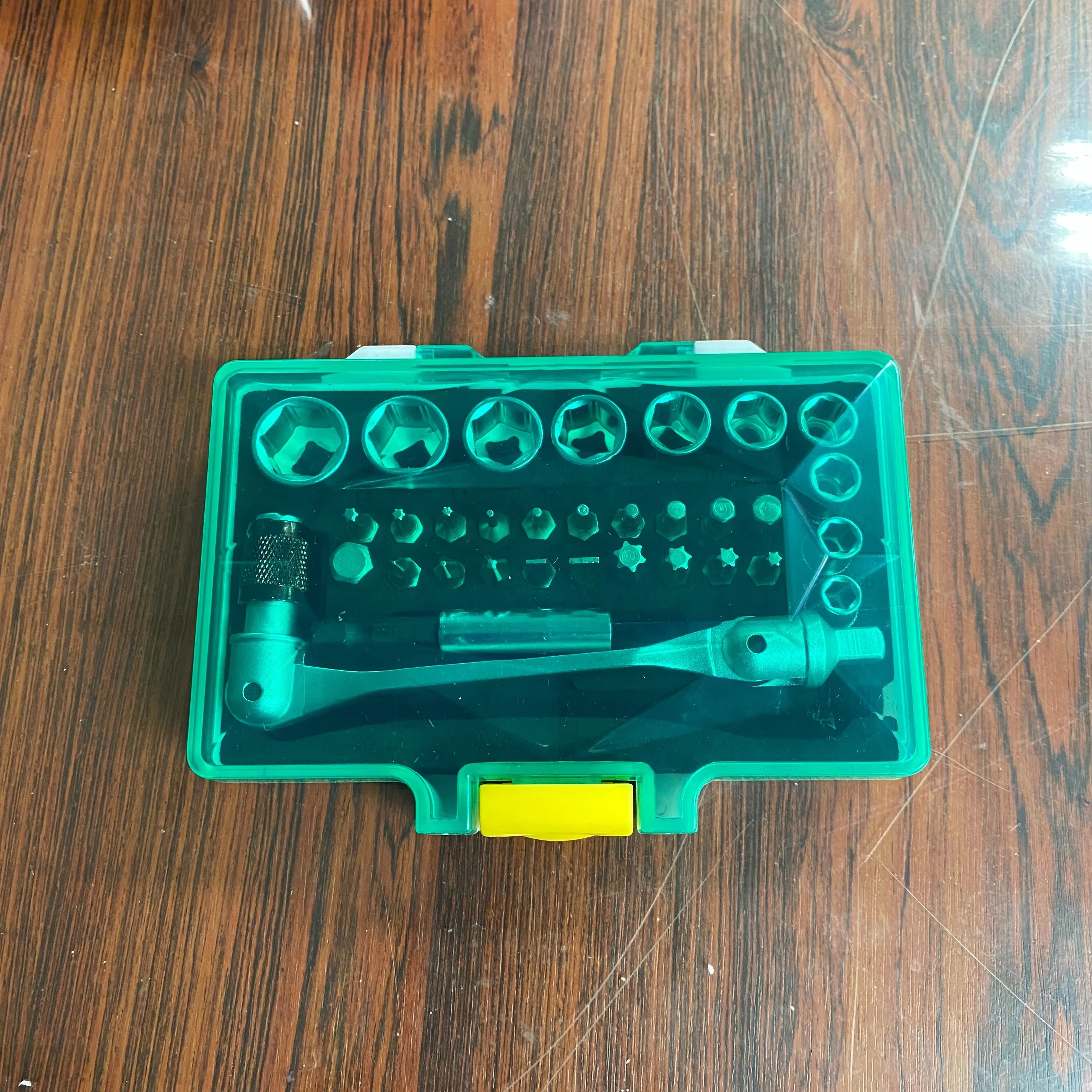 SBTools 32 Pcs Bit and Socket Wrench Set With Magnetic Bit Holder