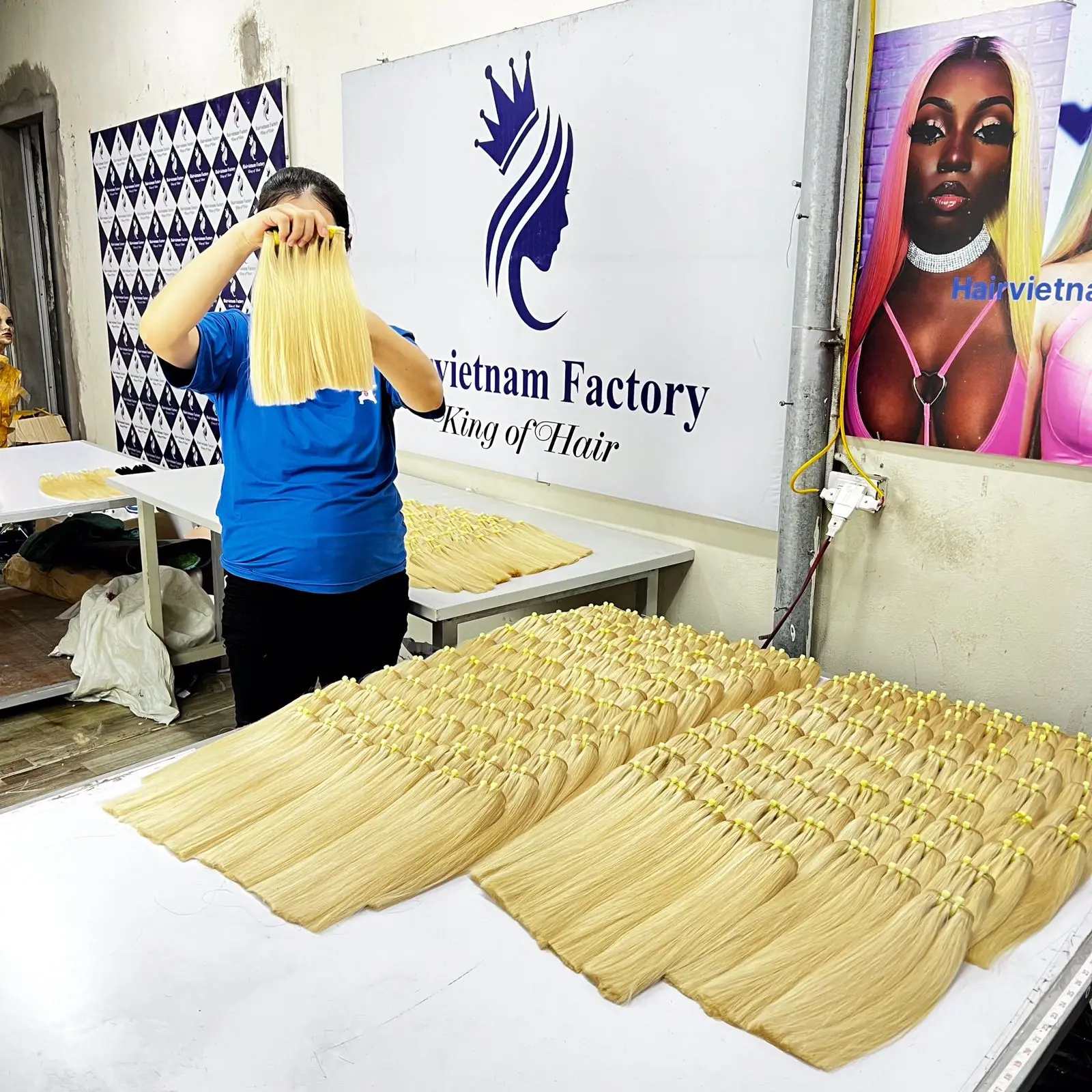 100% Natural Color High Quality Blonde Straight Human Hair Extensions from Vietnam Frontal and Bundle Waves Style