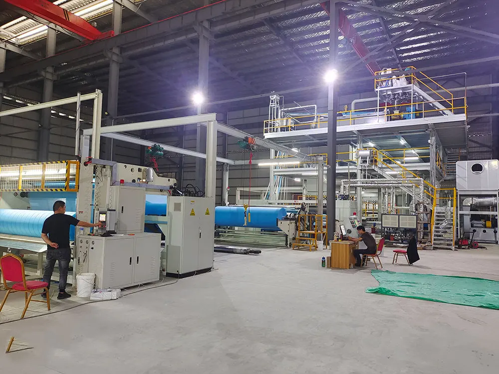 Huiyu 3200mm SMS Spunmelt Nonwoven Fabric Production Line for Diaper Making