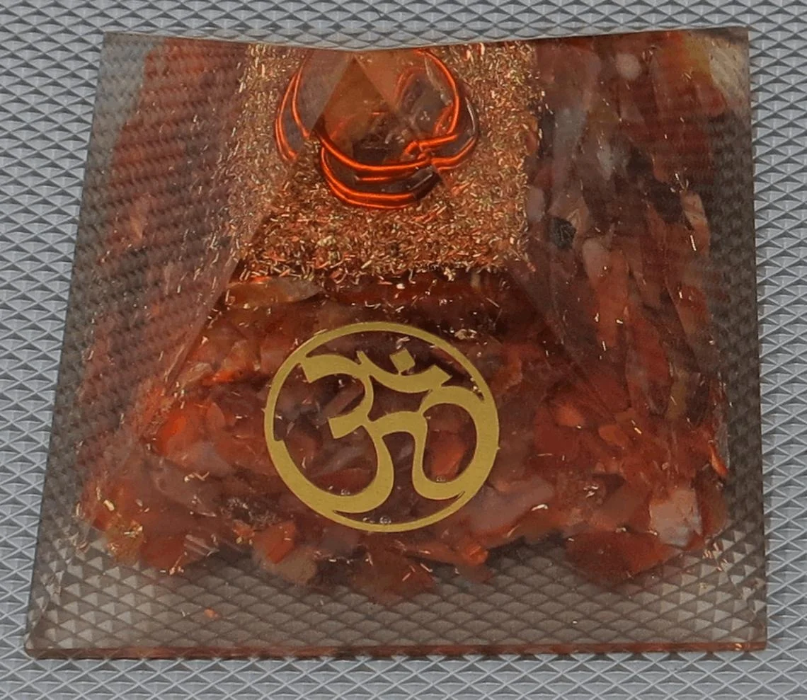 Сердолик комплексное лечение Ом оргонит Пирамида EMF защита ОРГОН органит подарок кристальная сетка Медитация