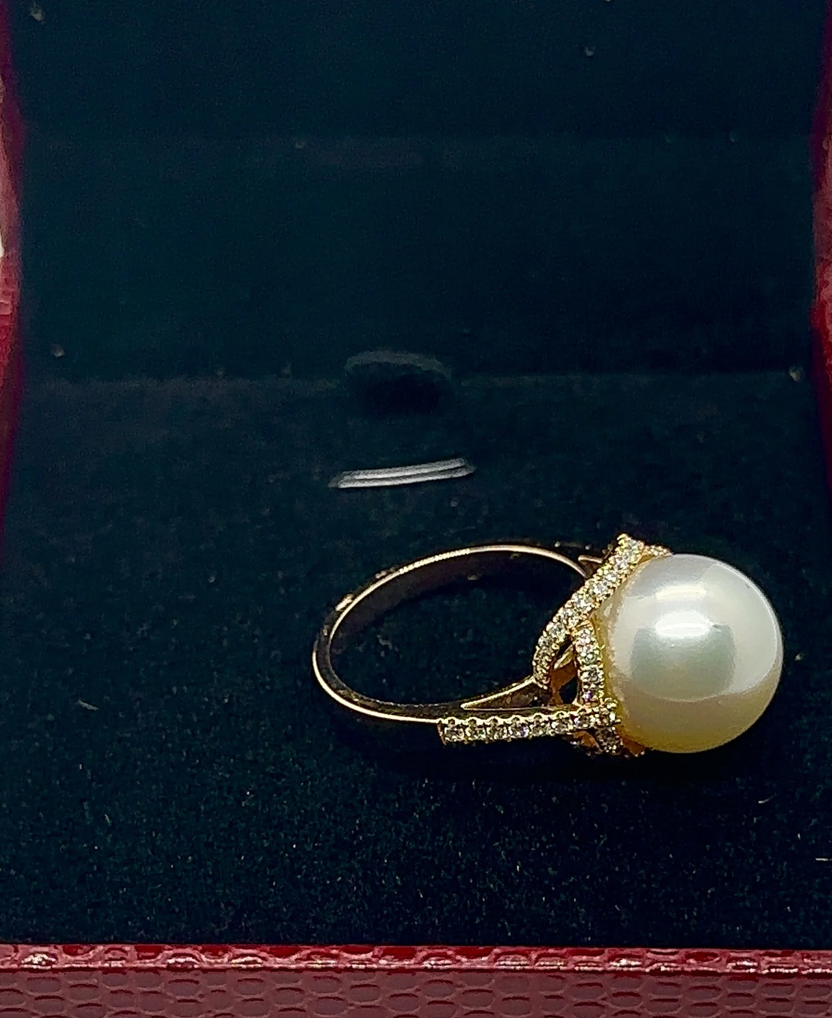 18K real gold Stylish lines diamond and pearl ring