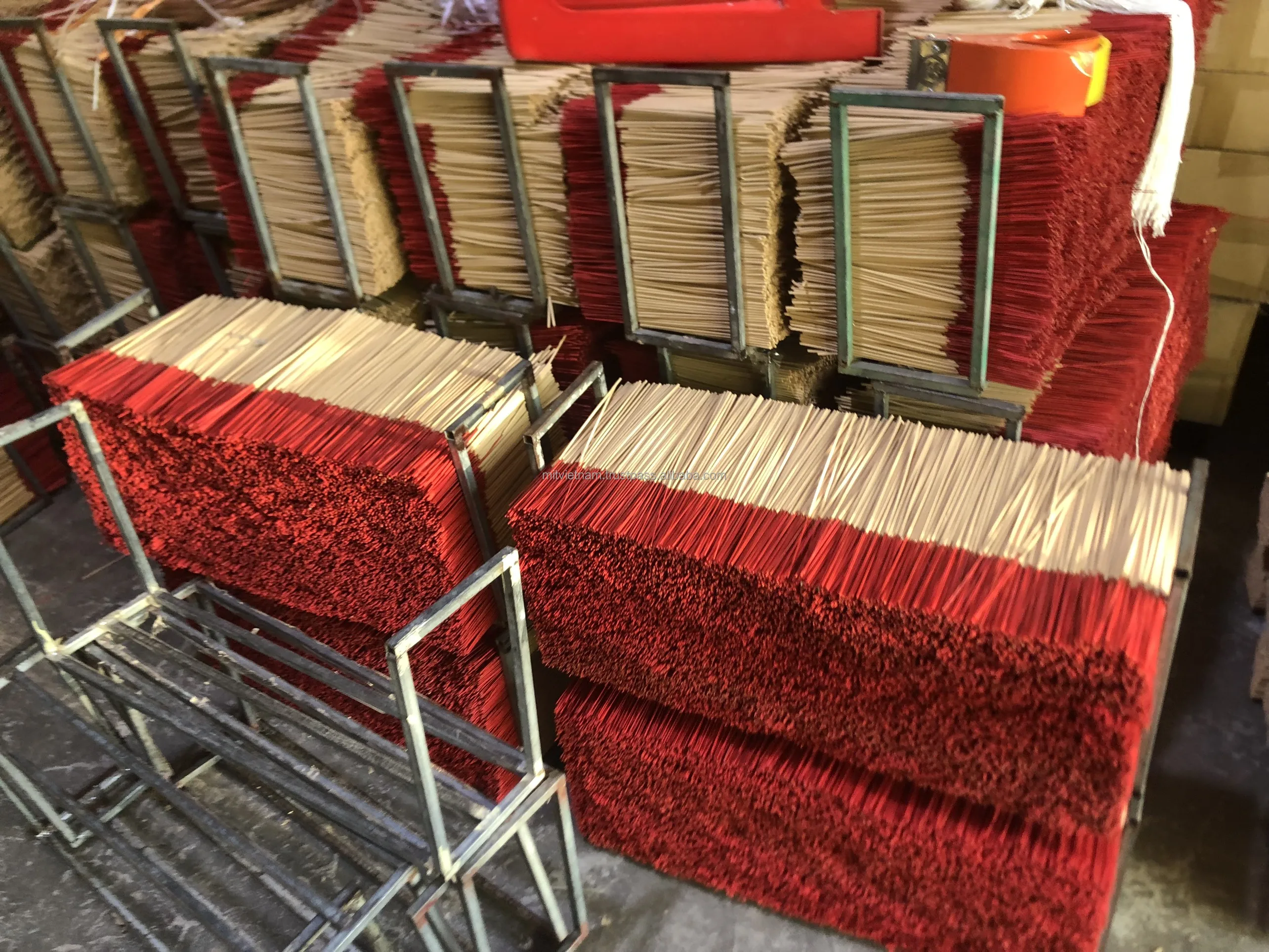 Горячая распродажа! Производитель ароматизированной цветной ароматической палочки Индивидуальный размер и цвет из Вьетнама