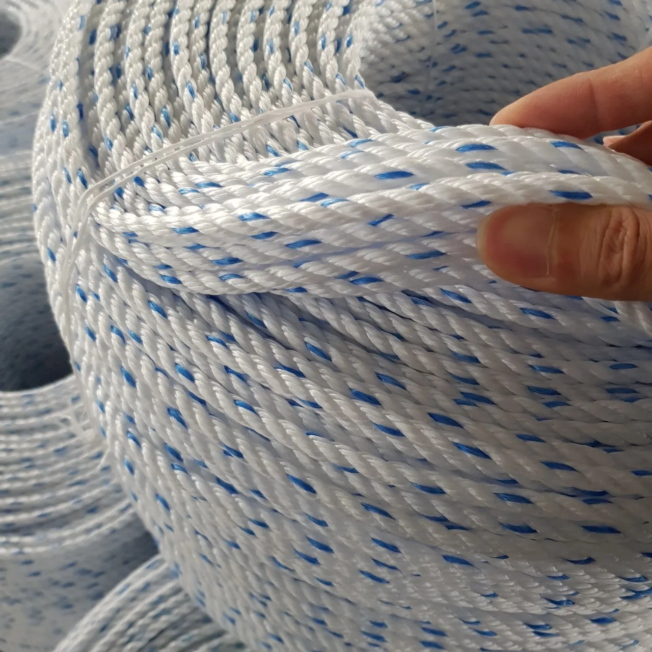 wholesale Jumbo Polypropylene Twisted Rope 5mm 3 Strands high strength, Vietnamese manufacturer price, pp rope 10 inch