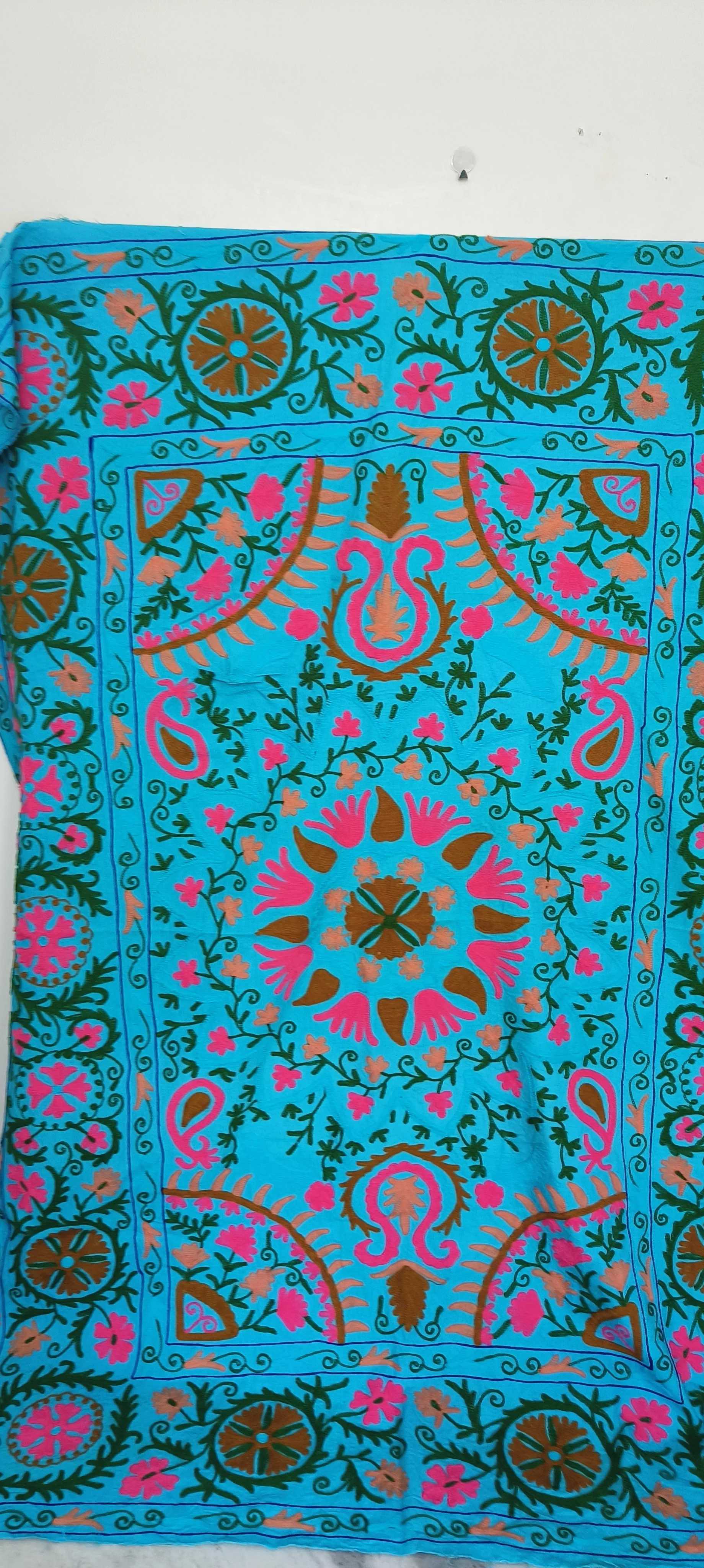 Good Quality Trending Handmade Embroidered Indian  Suzani Wall Hanging Tapestry For Home Decor
