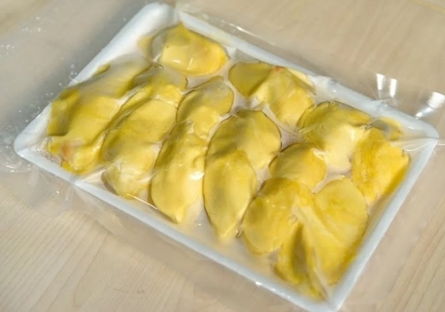 Vietnam Supplier Monthong Durian Fresh Premium Quality Fresh Whole Piece /Frozen Pulp Durian