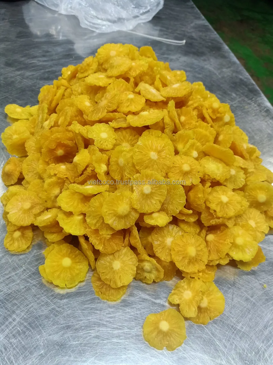 Вкусные питательные с низким содержанием сахара здоровые закуски натуральные тропические фрукты из Вьетнама мягкие сушеные ананасы розничная упаковка оптом