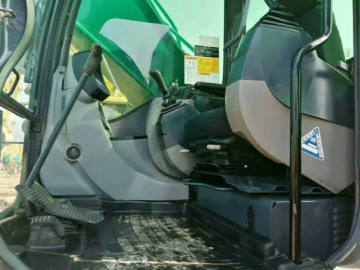 Original Japan Kobelco SK260D excavator 26ton large excavator sk260 sk210 sk250 sk200 Used excavators in good condition in stock