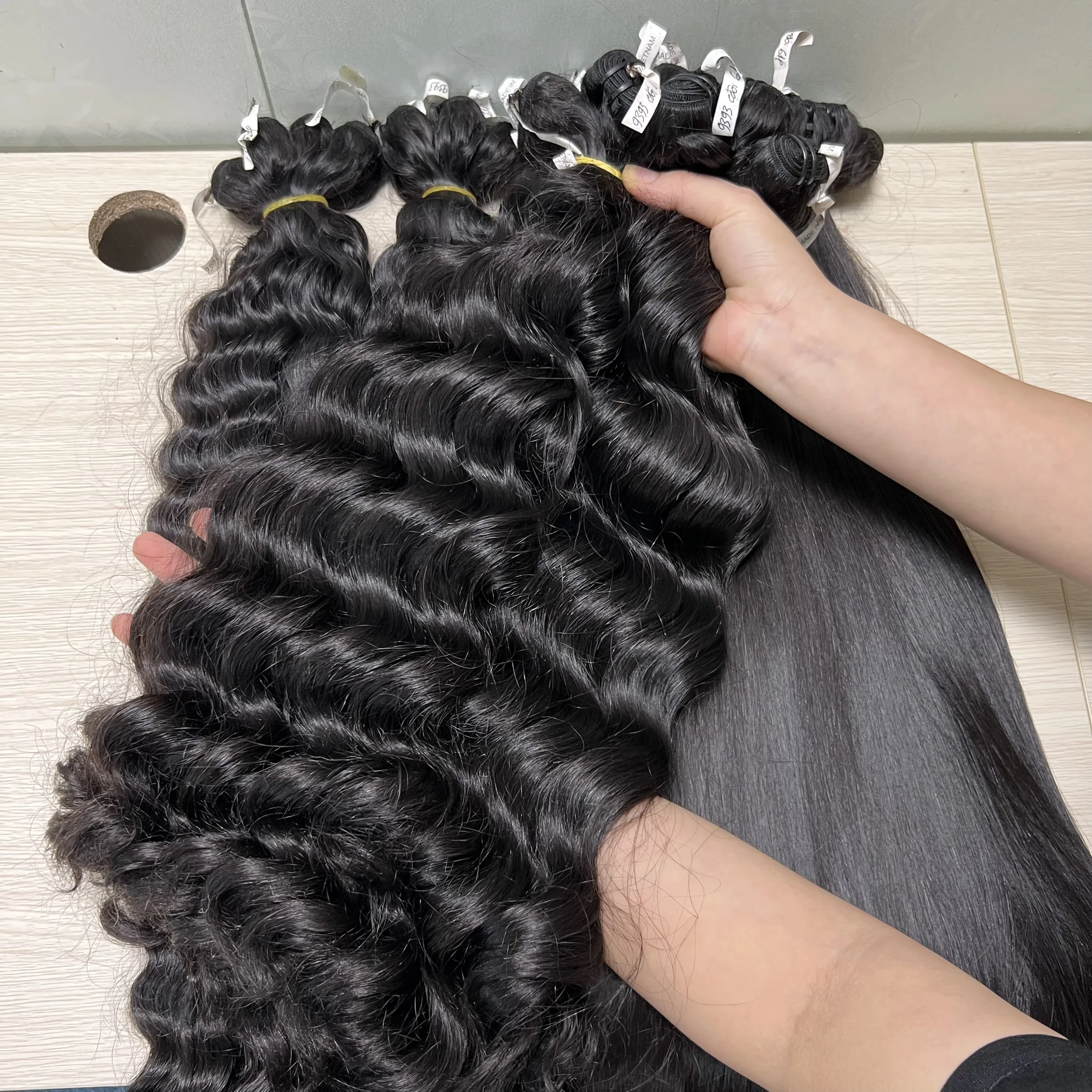 Beladyhair 100% Real Human Hair Natural Wavy Body wave Style 100 Gram Raw Hair with >=60% Longest Hair Ratio from Viet Nam