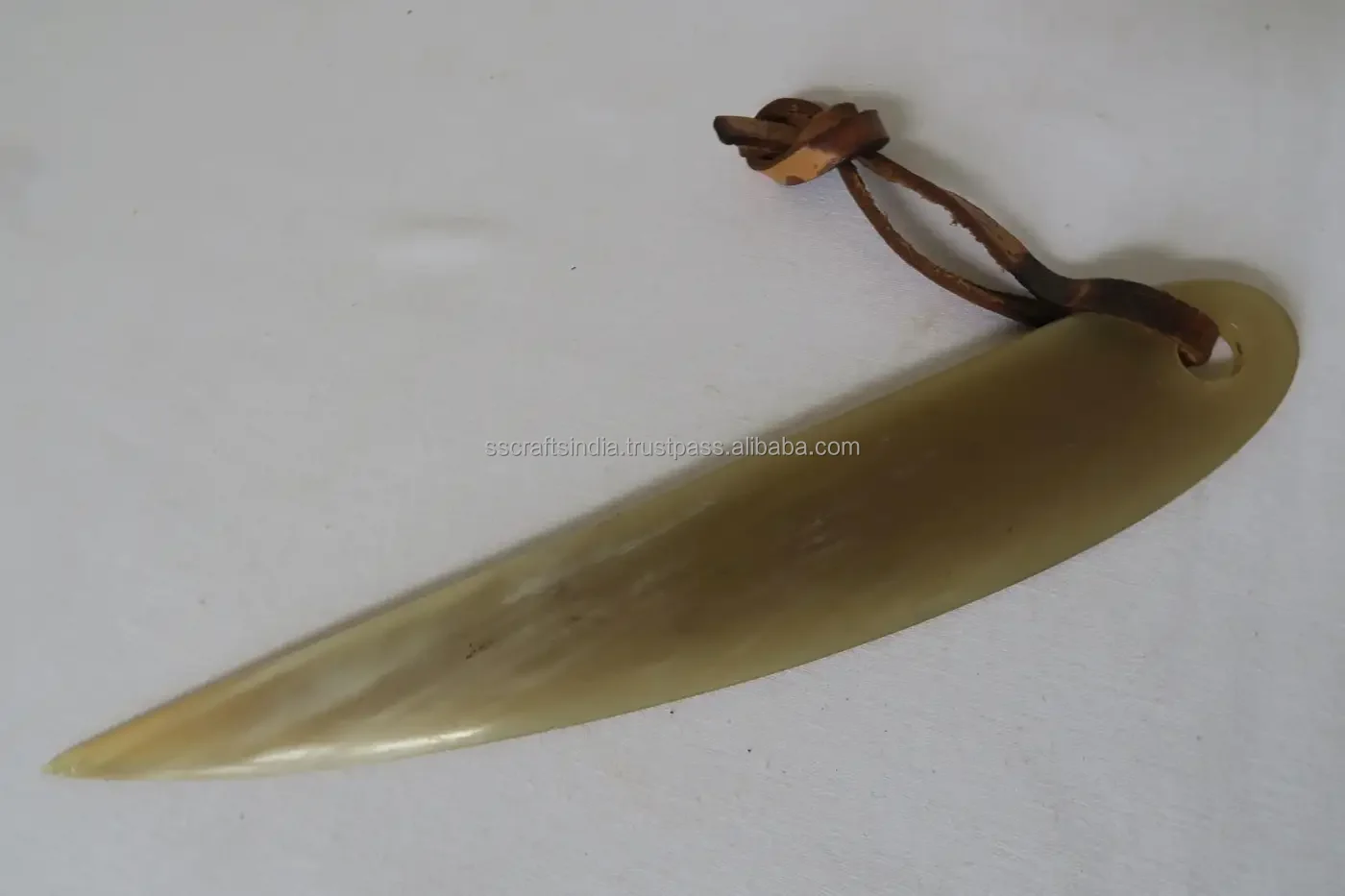 Buffalo Horn Cake Cutting Tools Paper Cutter Knife Serving Buffalo Real Horn Modern Pearl Design Luxury Cake Server From India