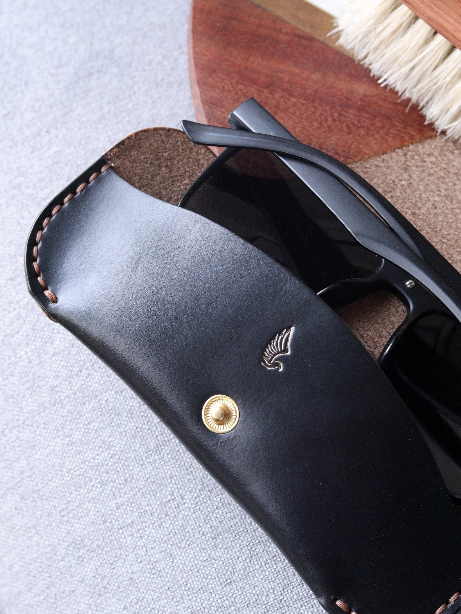 Leather Glasses Case Made From Black Chomical Eyewear Sleeve Slim Simple Sunglasses Cover Clasp Craft LGC-0075