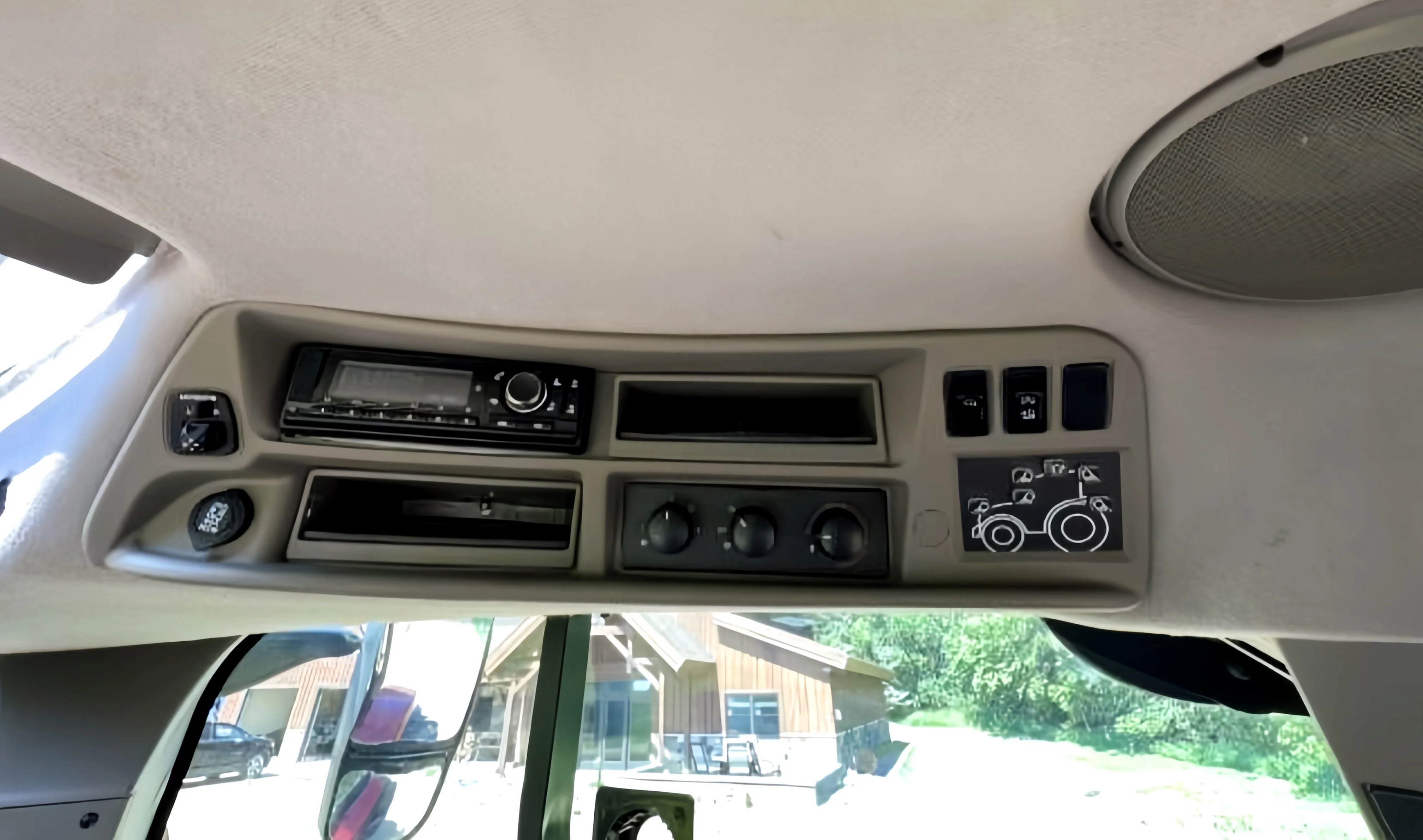 Second Hand Excellent Condition 2022 CASE IH PMA 185 Agricultural Wheel Tractor Ready to Ship