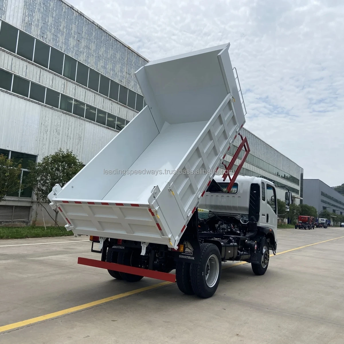 Самосвалы 2024 Sinotruk HOWO самосвал для легких грузовиков 7 тонн 8 9 10