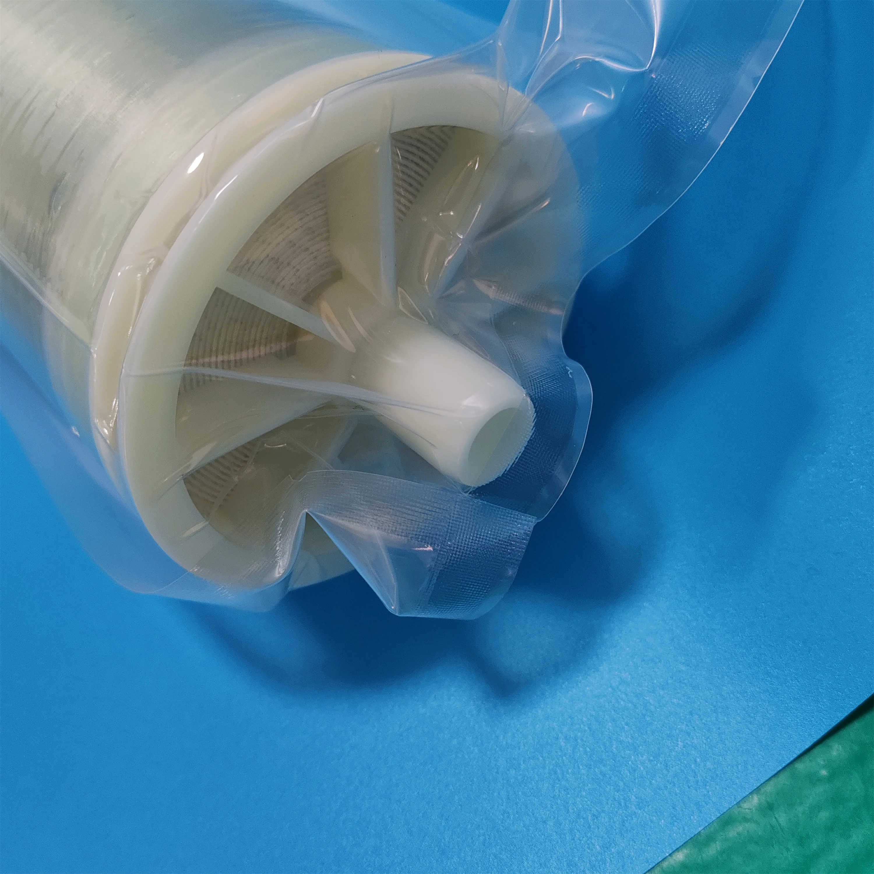 Ultra Low Pressure Membrane 100psi 3600GPD High Flow Reverse Ososis Membrane for Window Cleaning System  Water Treatment Field