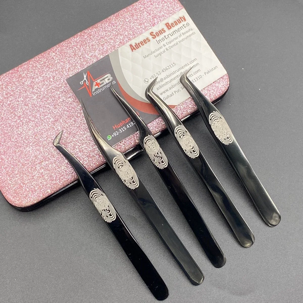 Wholesale 90 Degree Mega Volume Eyelash Extension Tweezers Black Plasma Stainless Steel L Tweezer with Pointed Tip Fiber Low MOQ