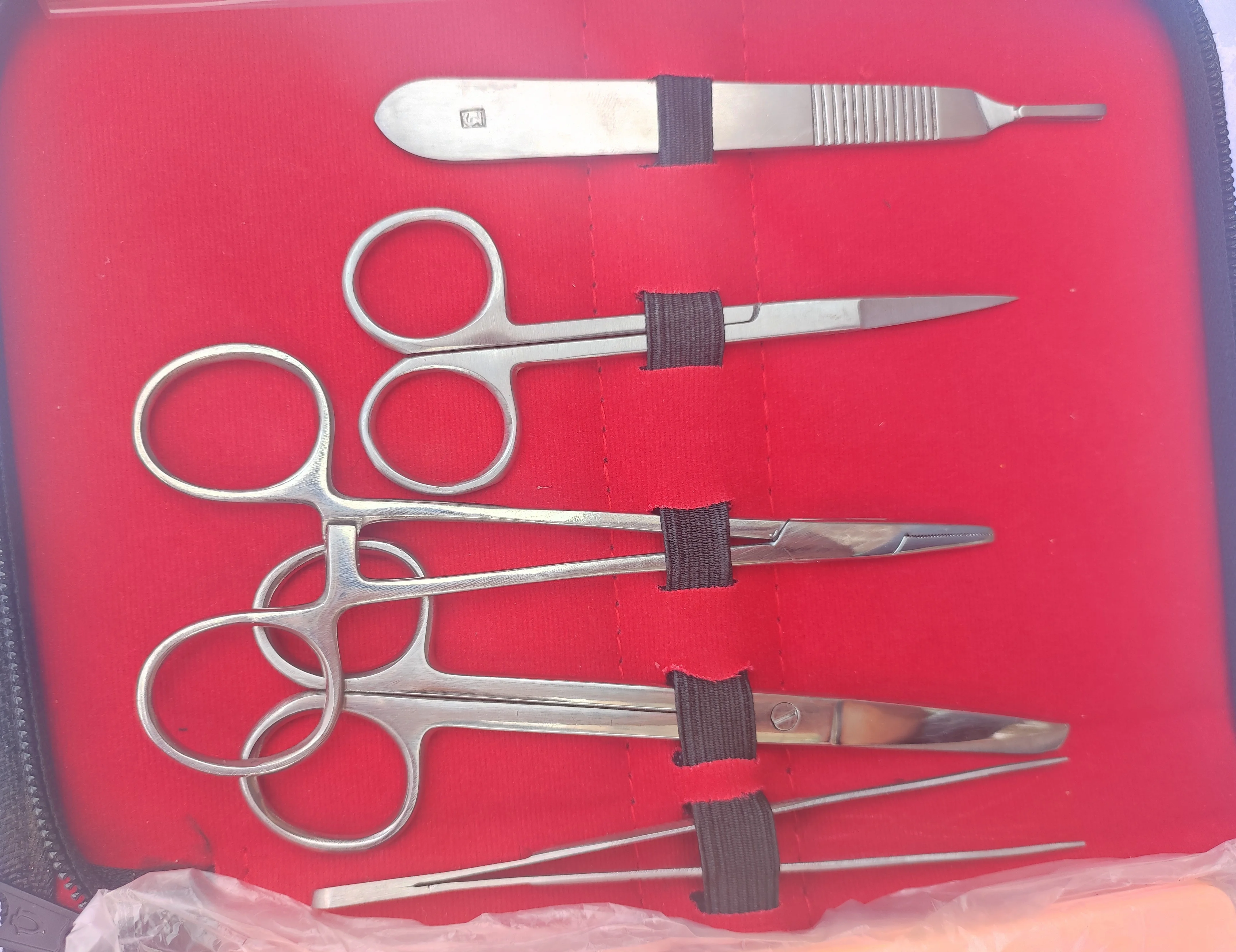 Suture Practice Kit for Medical Students Suture Training which contains all the essential stainless steel  tools.
