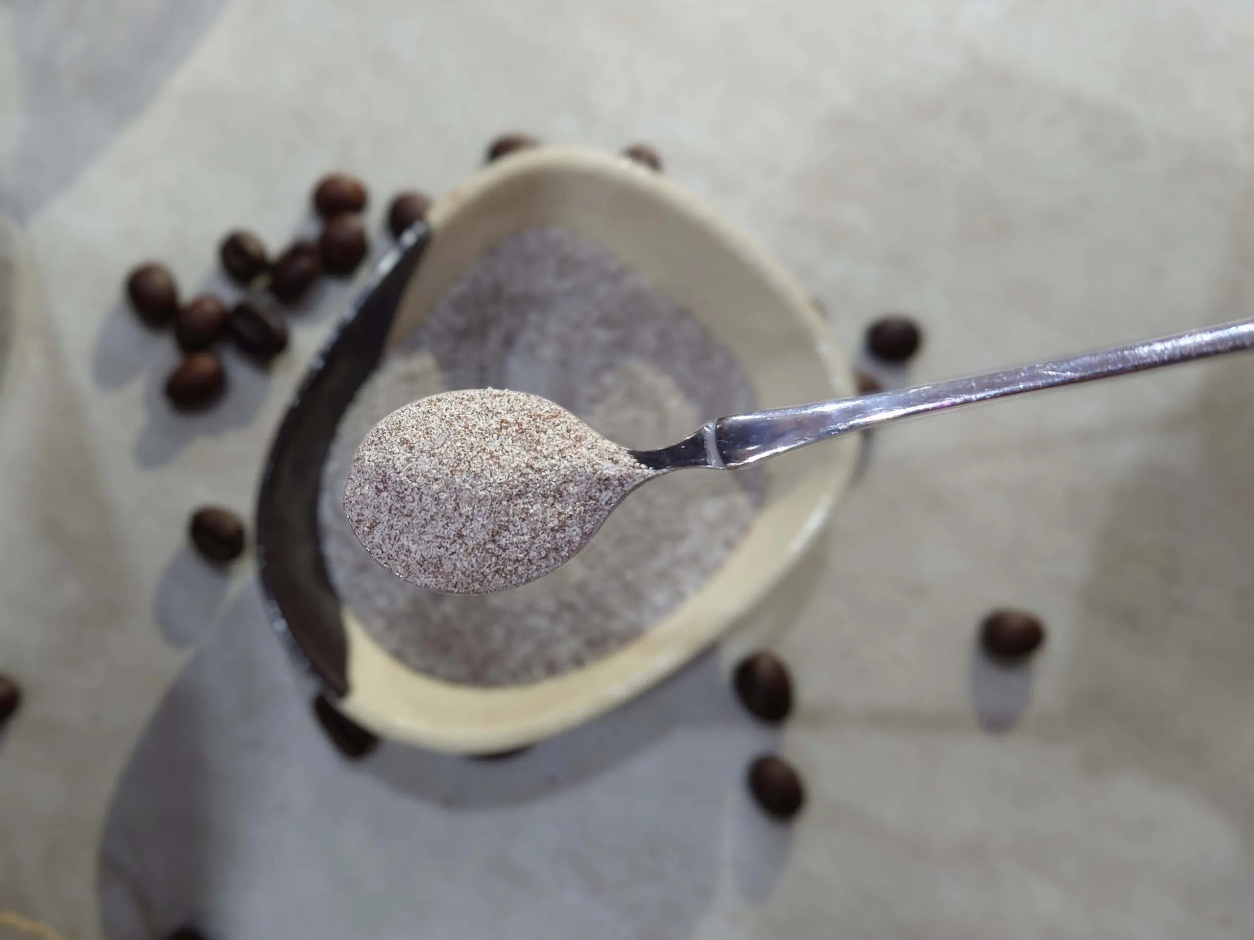 OEM Anthaicafe Instant Coffee Mix 3-in-1 Latte Cream and Chocolate Flavors Caffeinated with Nut Flavor Robusta Bulk Packaging