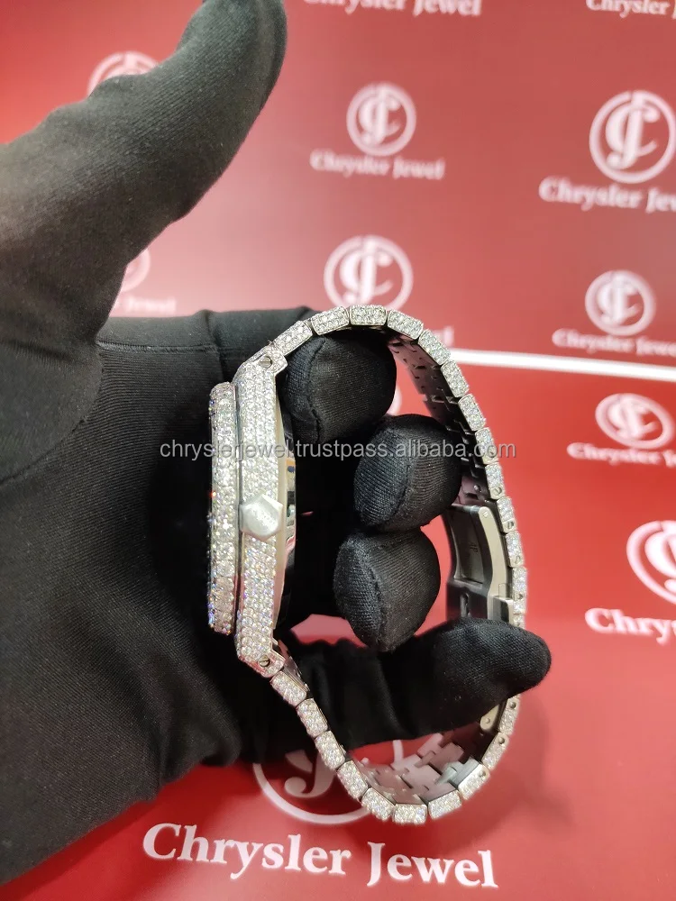 Luxury Alibaba 2024 Best Seller Supplier Manufacturer Wholesaler Exporter Good Price Moissanite Vvs Iced Out Watches In India