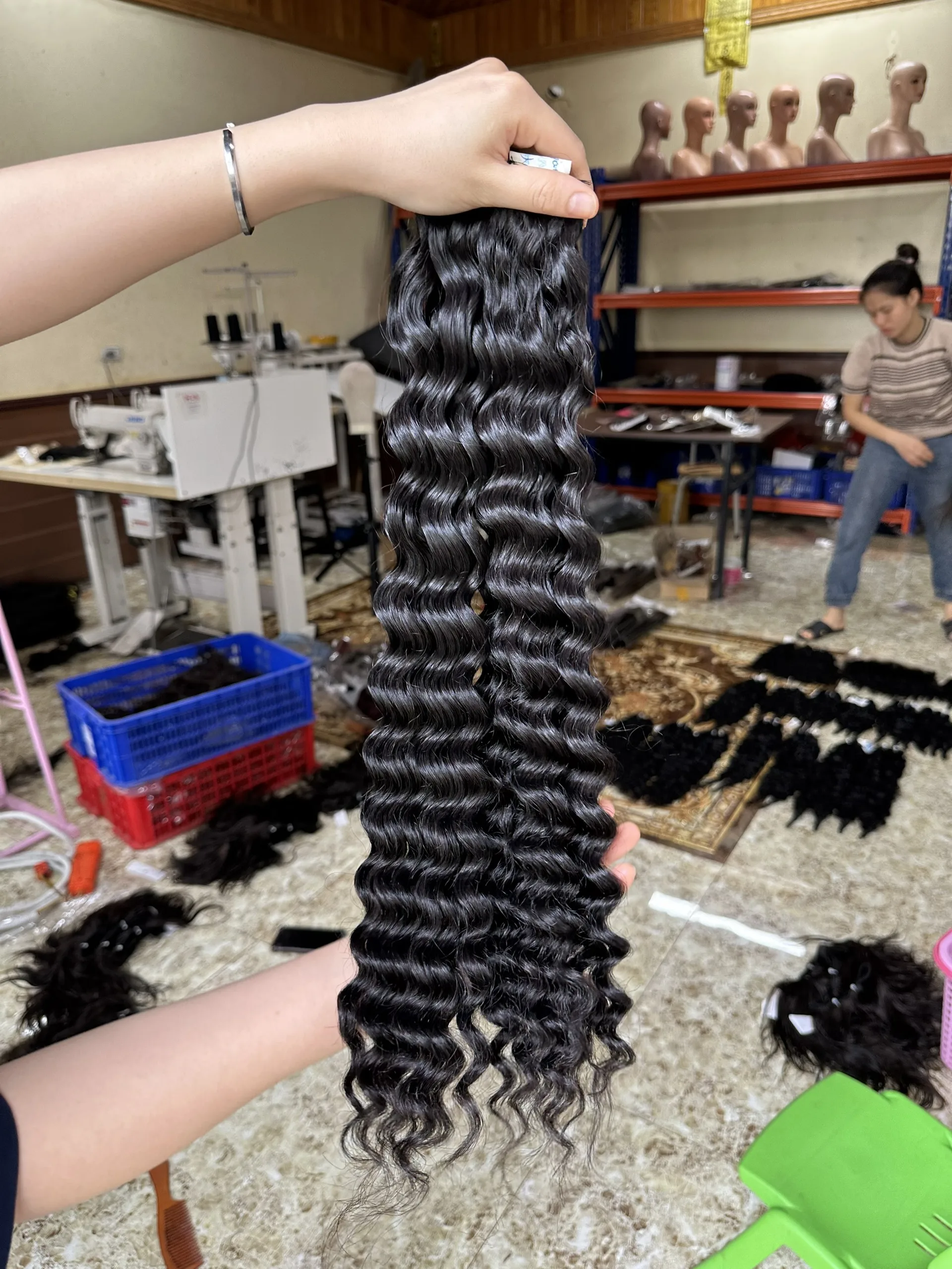 Top Quality Hair Burmese Raw Hair Curly Wavy Bundle 100% Raw Human Hair Vietnam Wholesale Price Factory