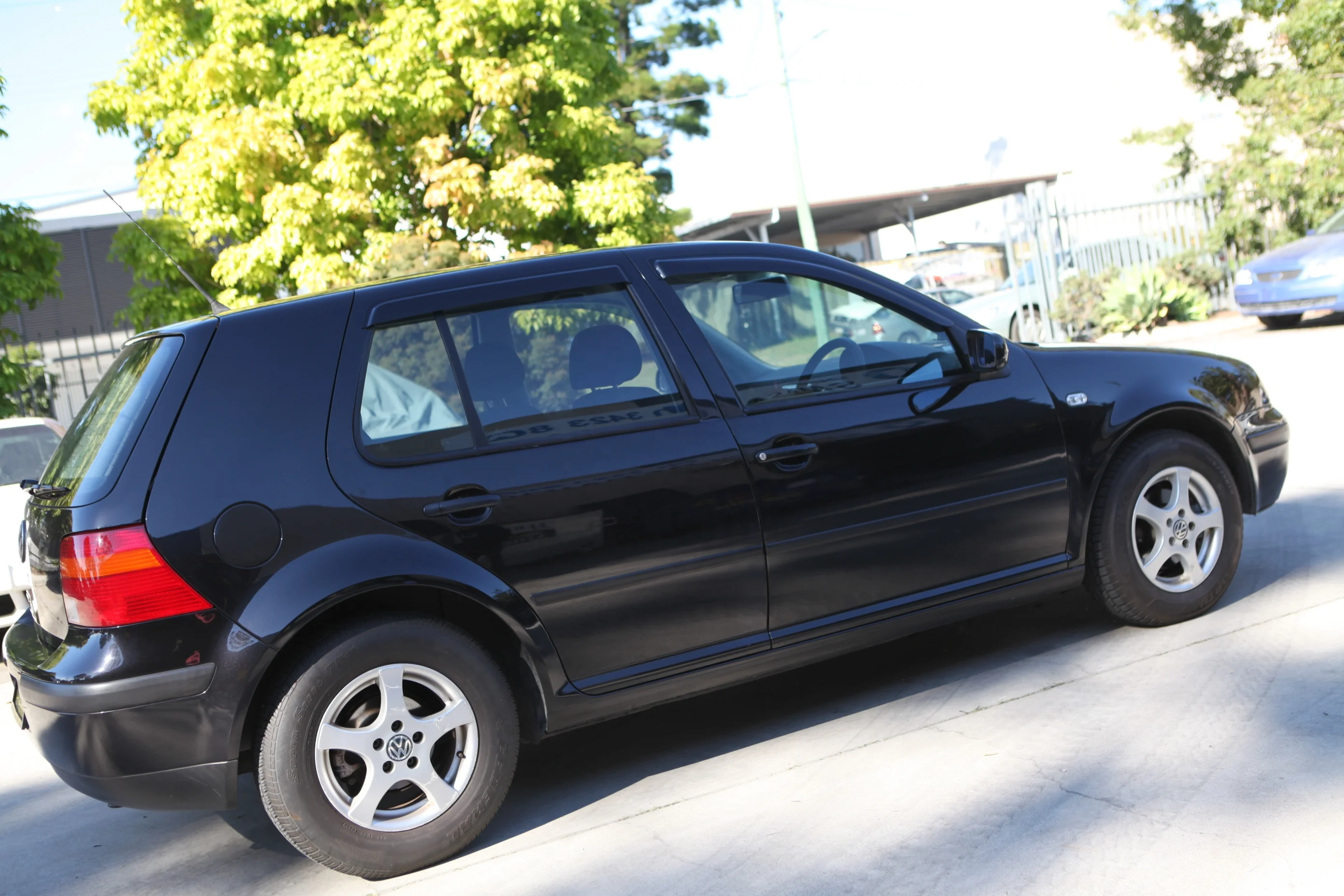 window deflectors for GOLF MK4  5dr/ Rabbit/ City Golf  in Canada	99~05